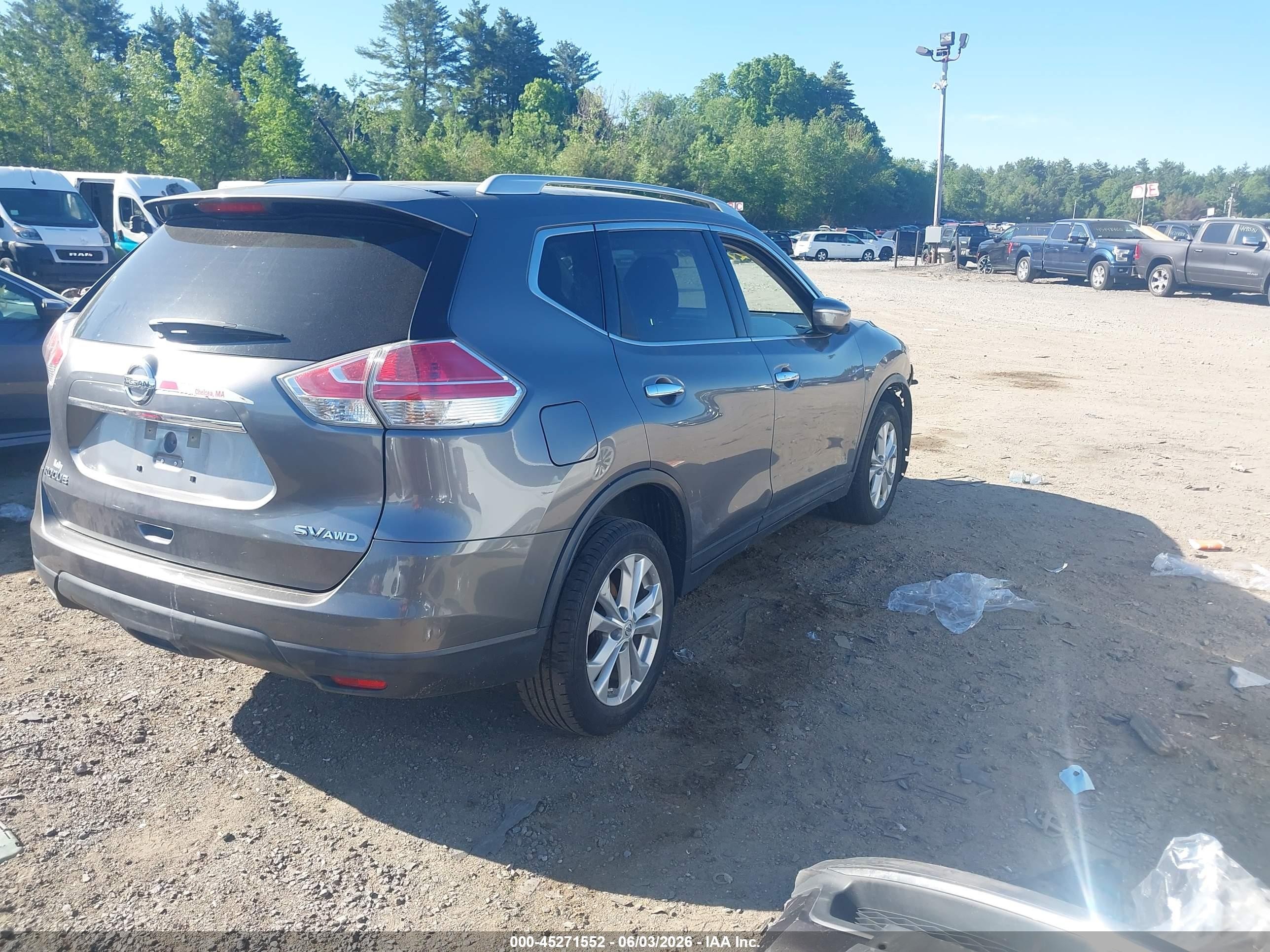 2015 Nissan Rogue Sv Silver vin: KNMAT2MV1FP520253