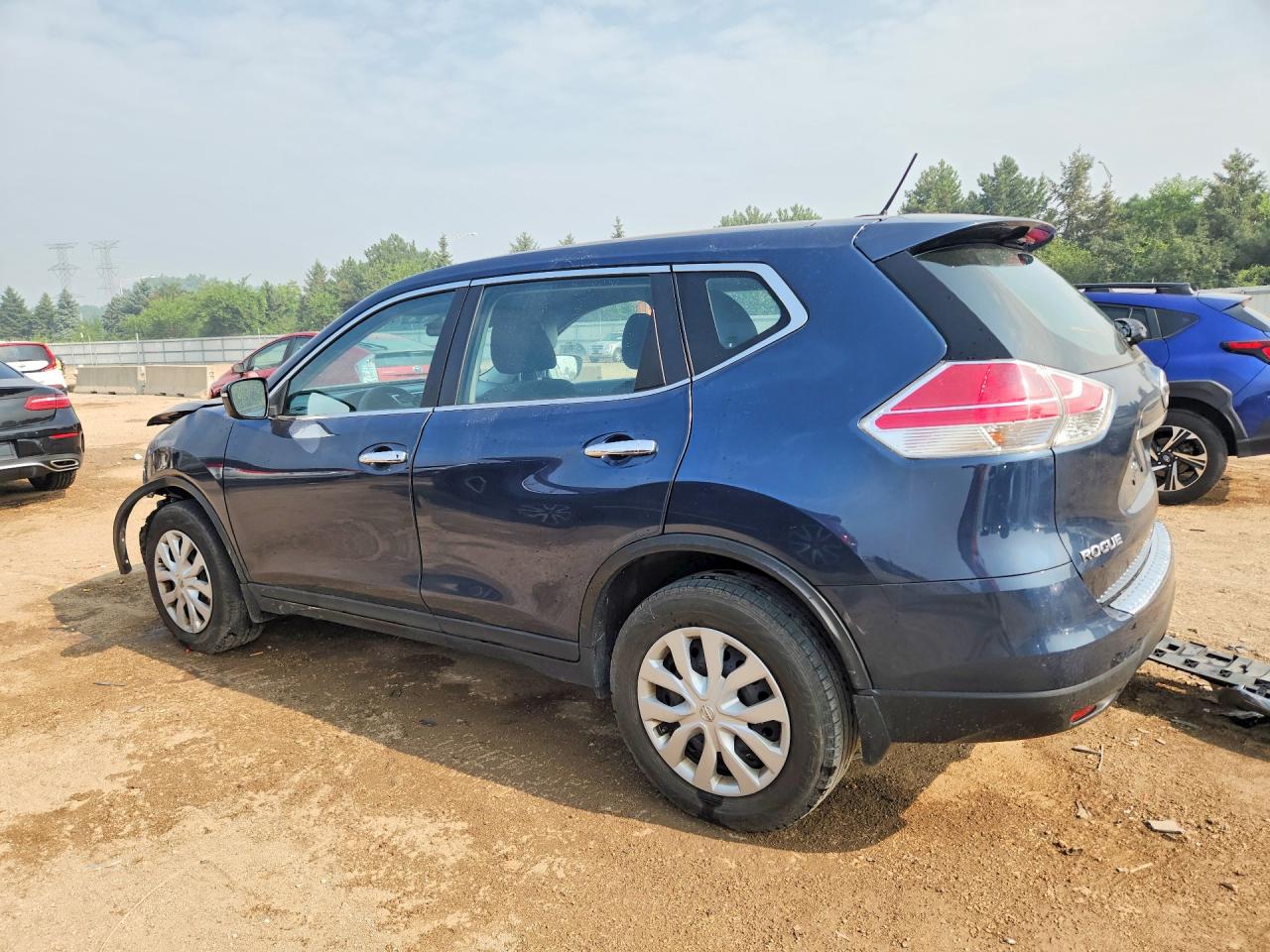 2015 Nissan Rogue S Blue vin: KNMAT2MV1FP527042