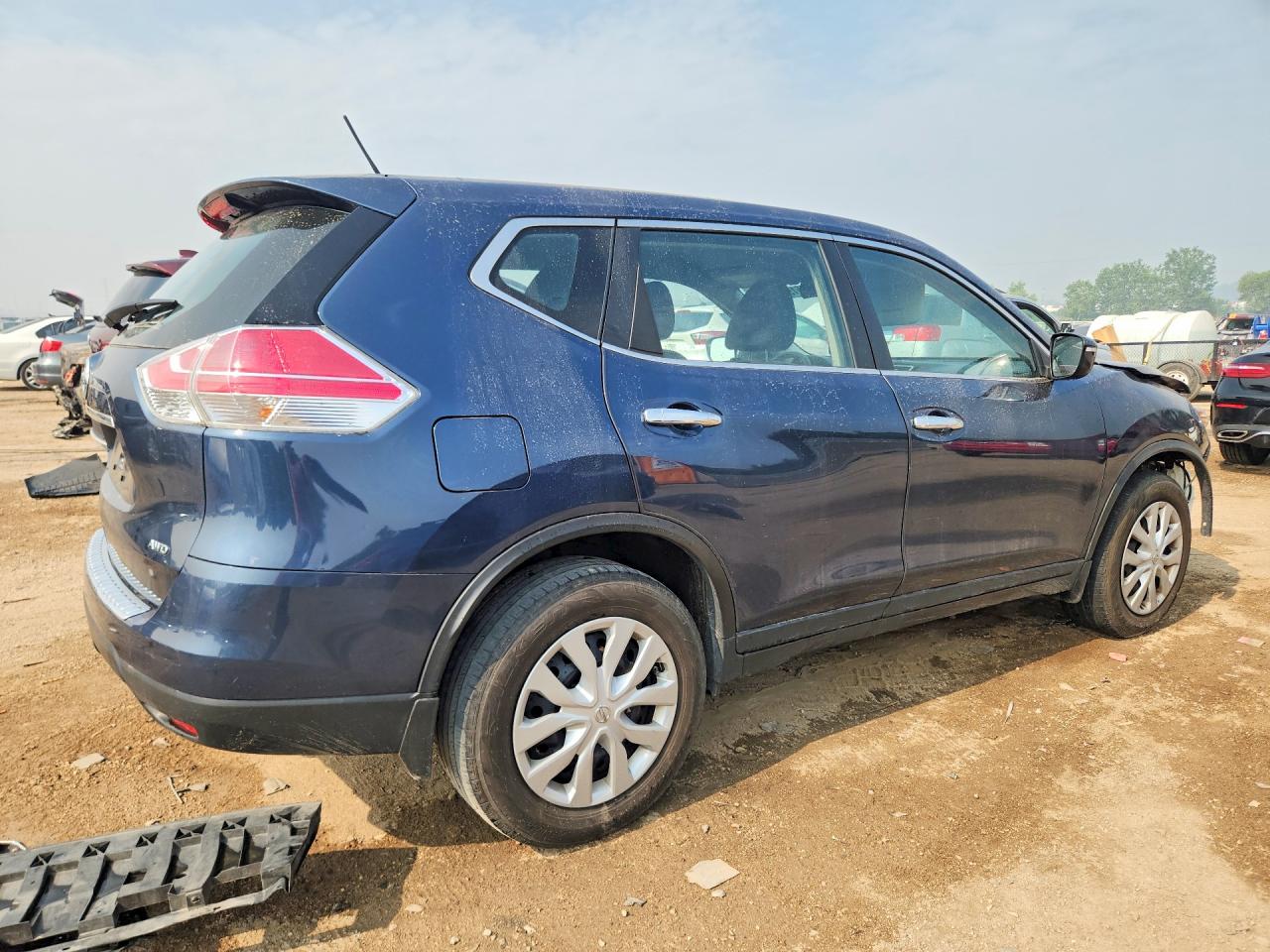 2015 Nissan Rogue S Blue vin: KNMAT2MV1FP527042