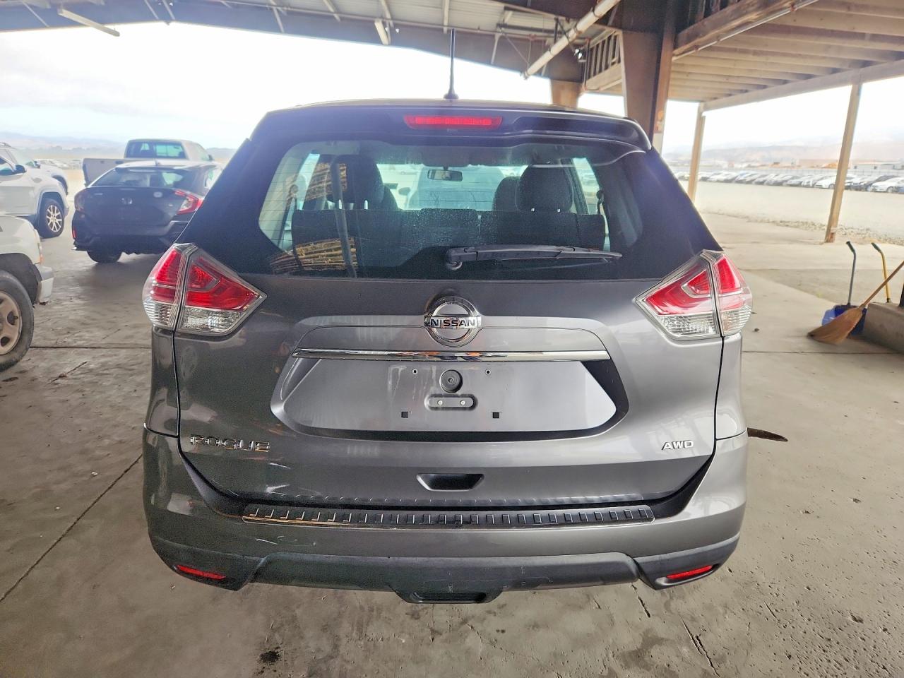 2015 Nissan Rogue S Gray vin: KNMAT2MV1FP527882