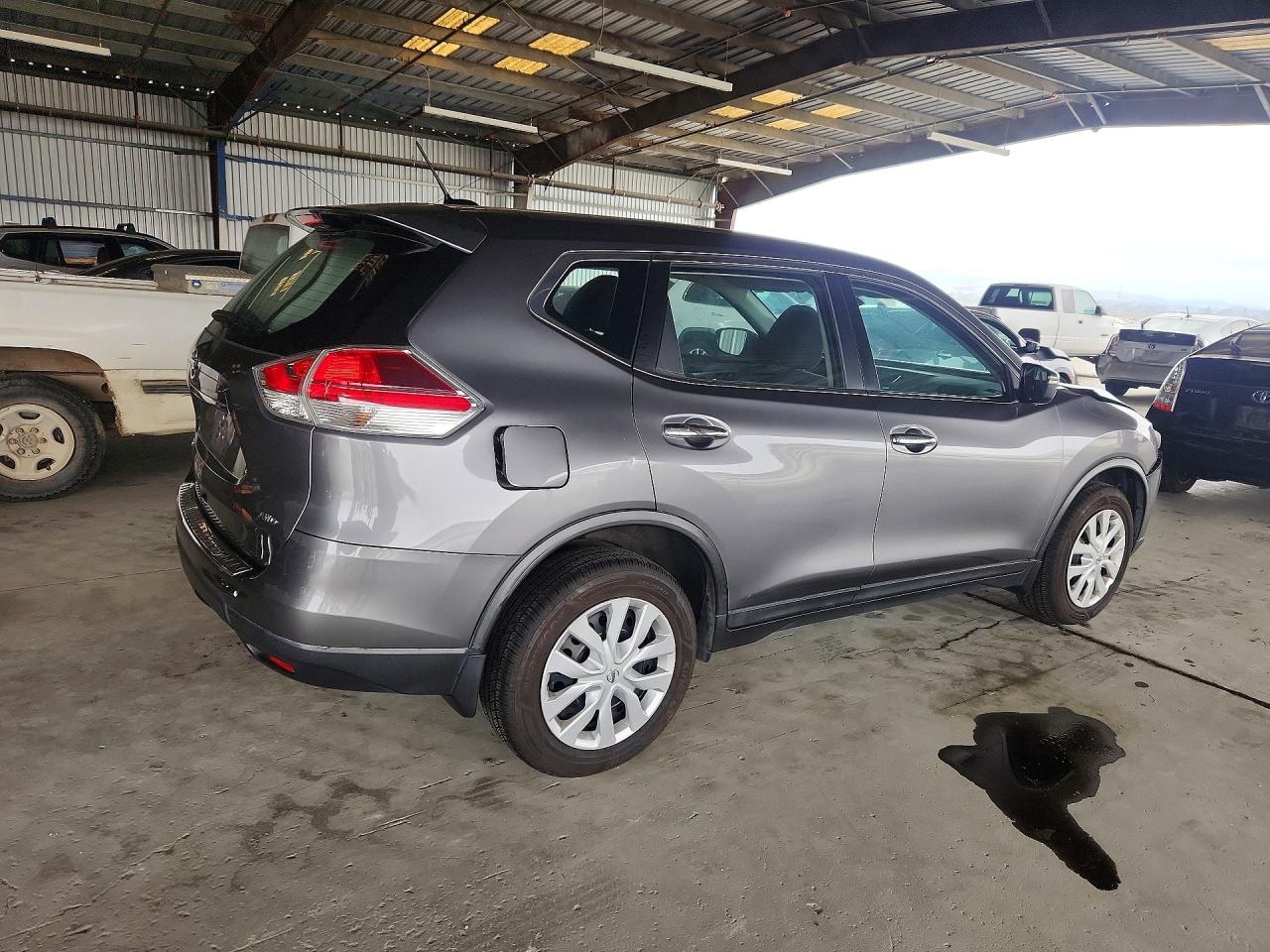 2015 Nissan Rogue S Gray vin: KNMAT2MV1FP527882