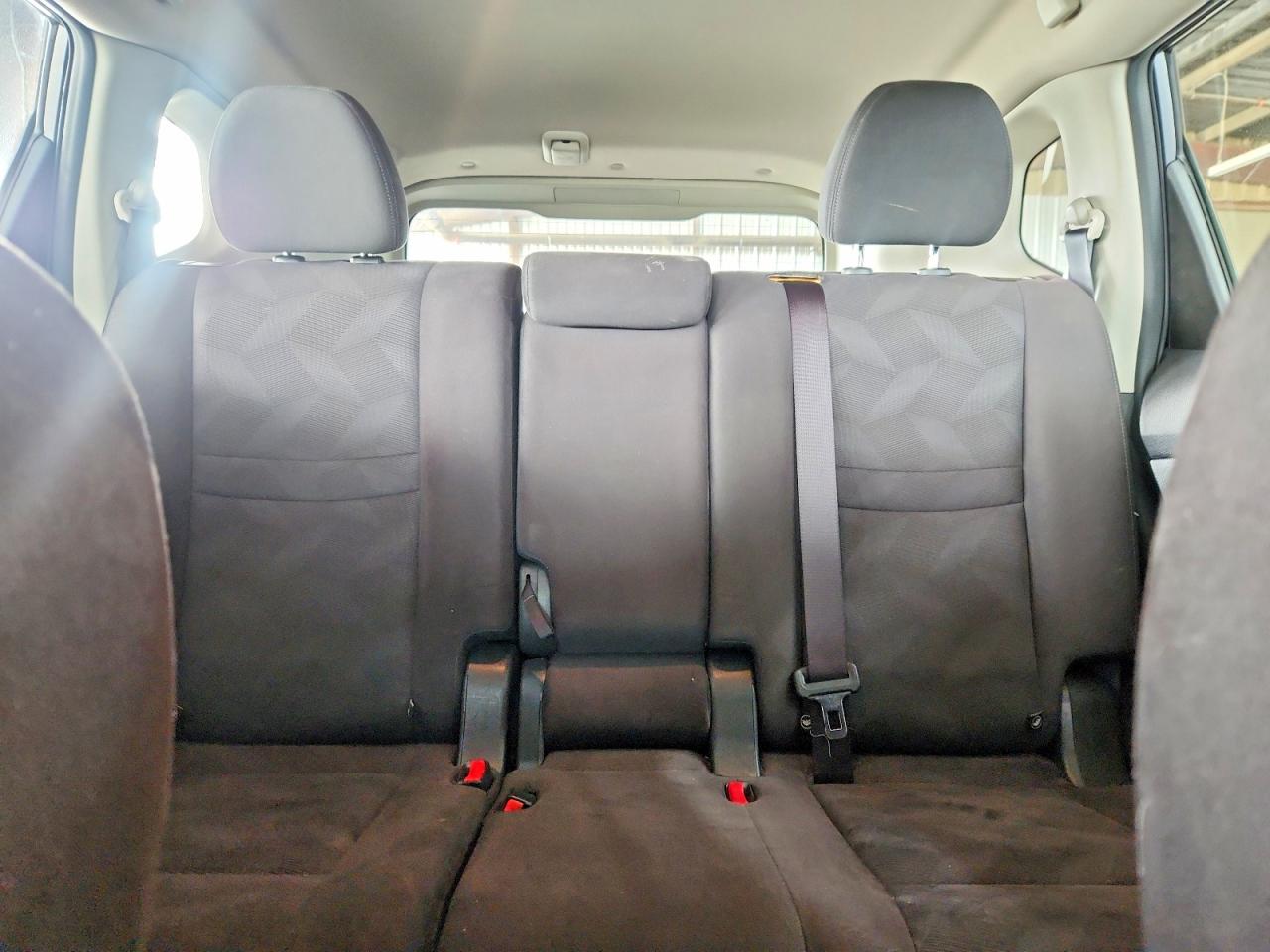 2015 Nissan Rogue S Gray vin: KNMAT2MV1FP527882