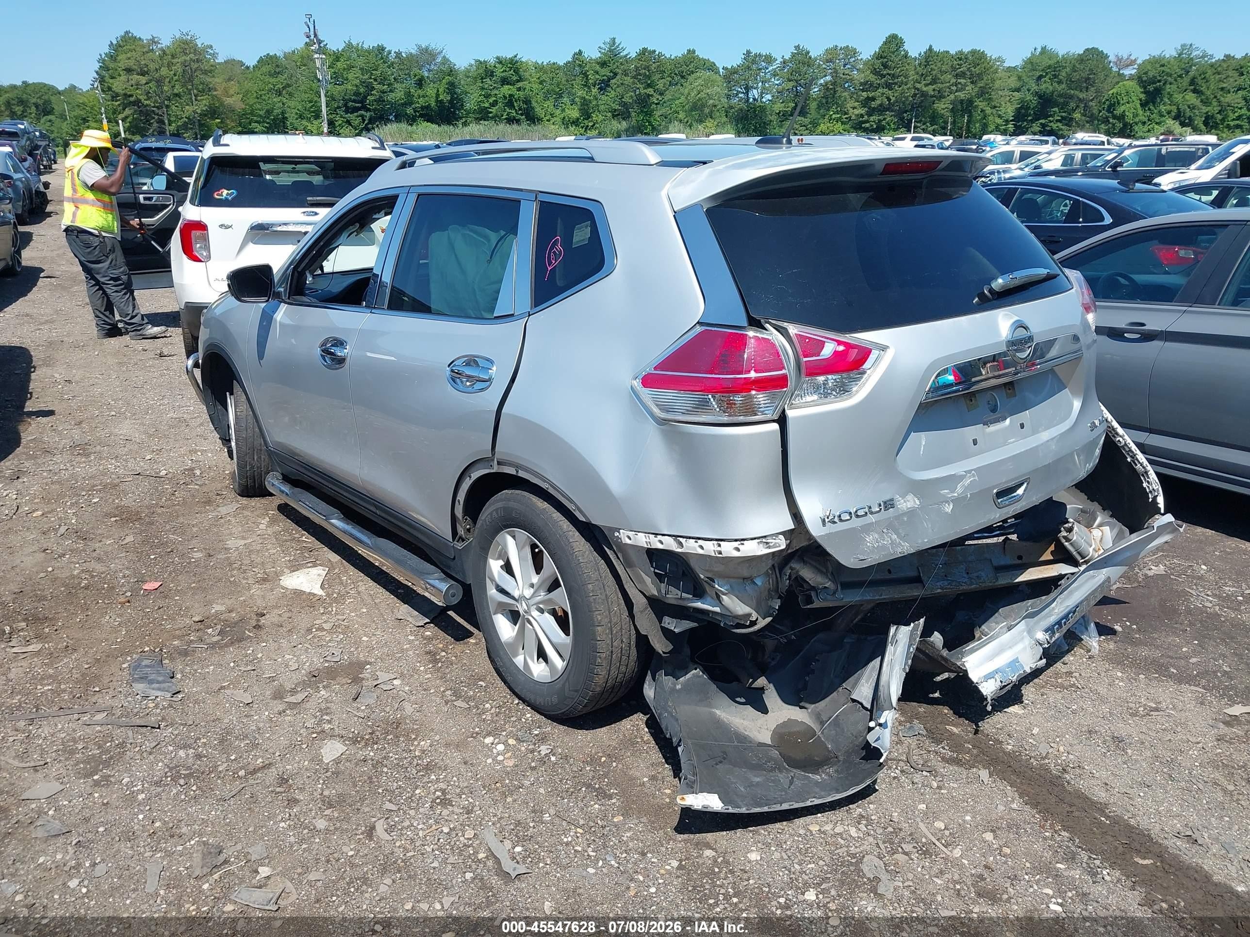 2015 Nissan Rogue Sv Silver vin: KNMAT2MV1FP541698