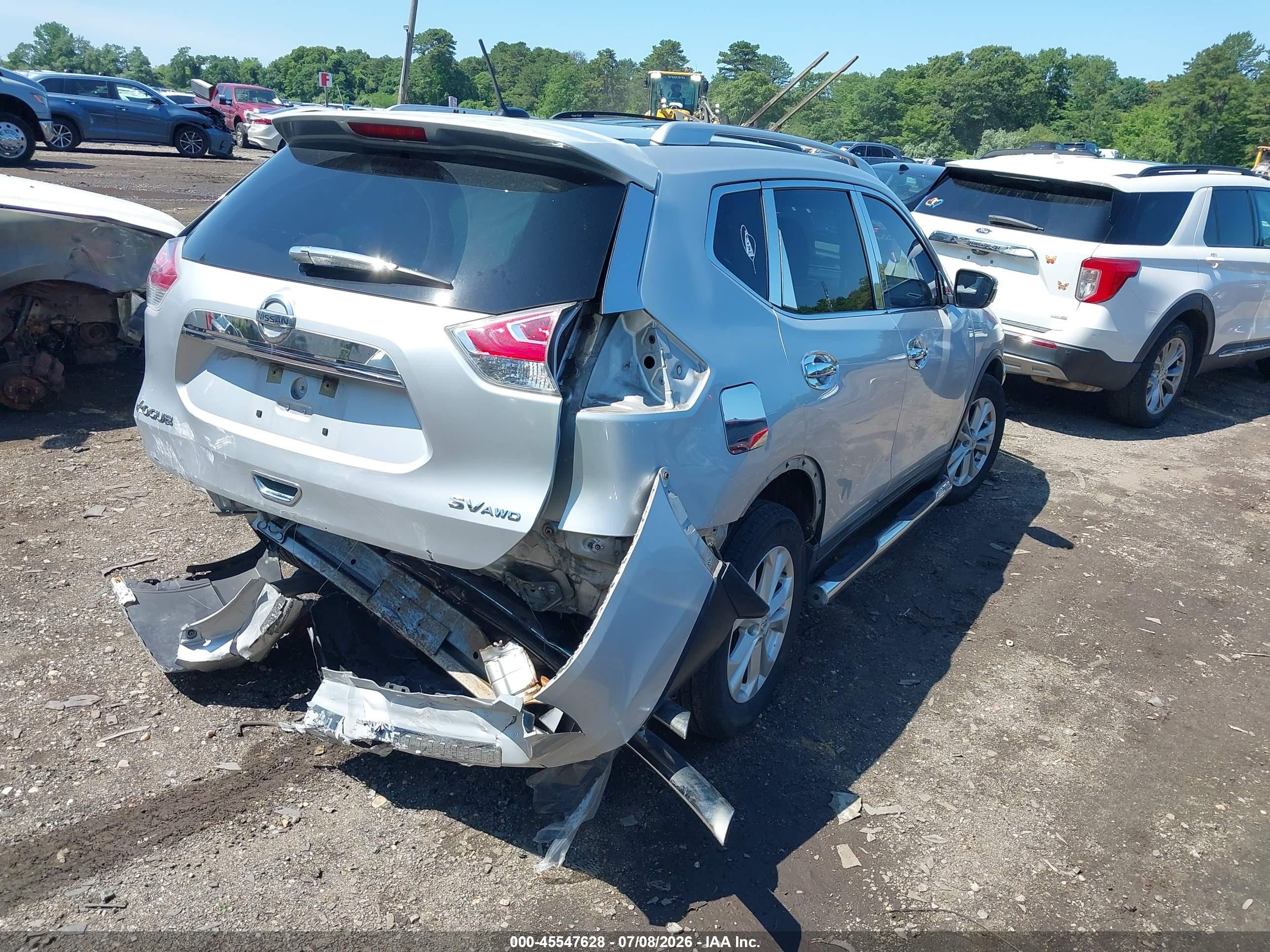 2015 Nissan Rogue Sv Silver vin: KNMAT2MV1FP541698