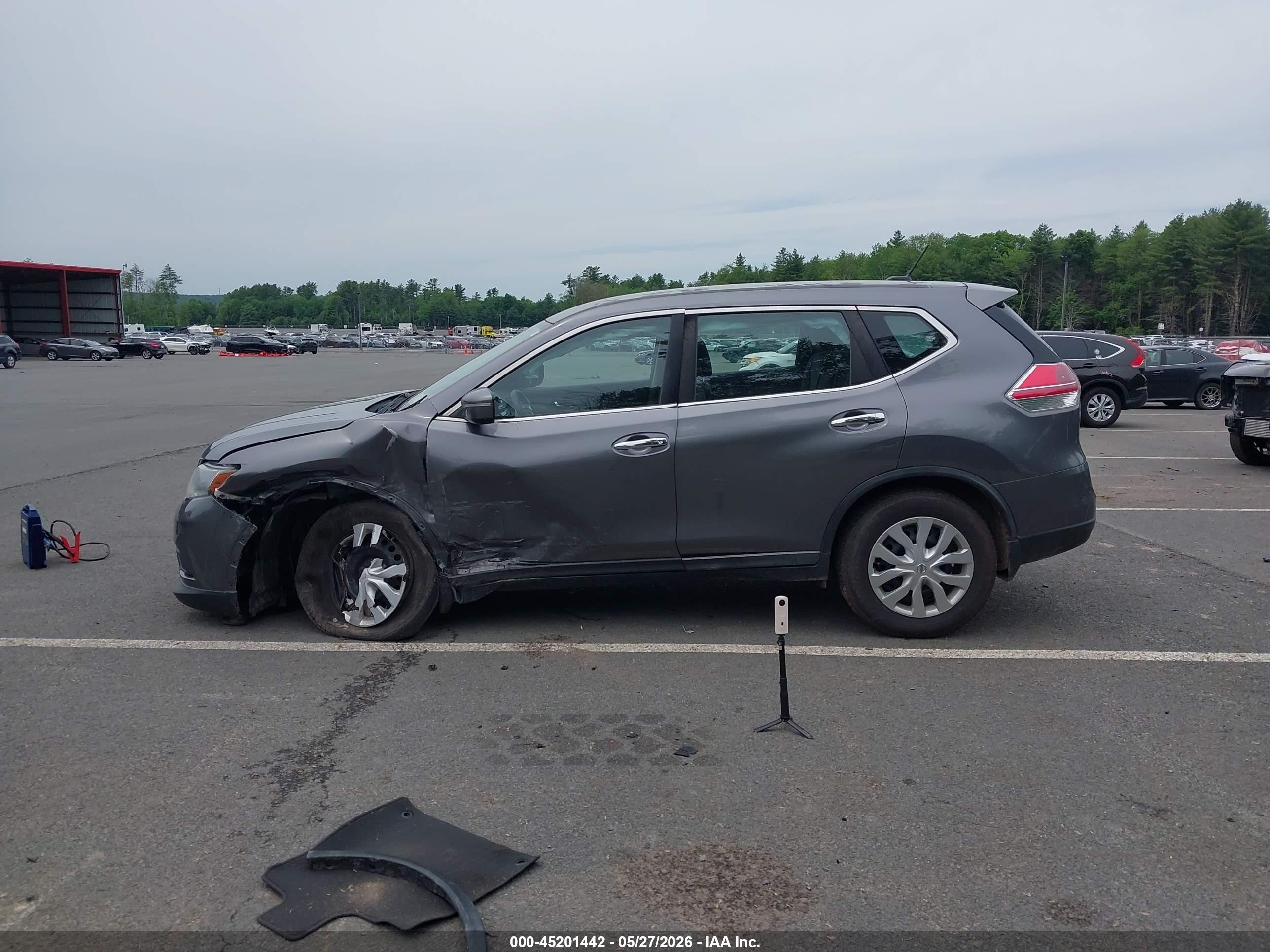 2015 Nissan Rogue S Gray vin: KNMAT2MV1FP565239
