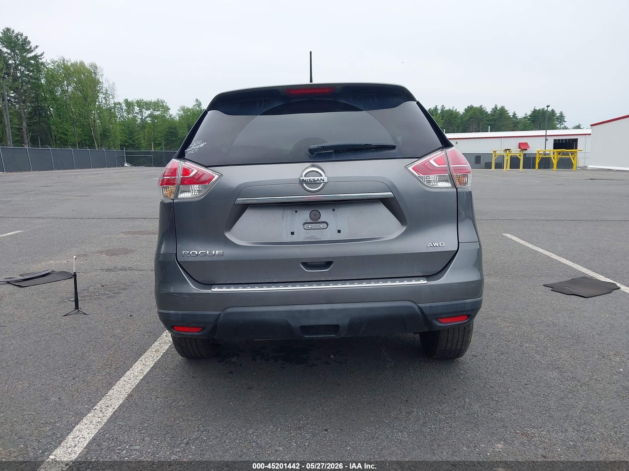 2015 Nissan Rogue S Gray vin: KNMAT2MV1FP565239