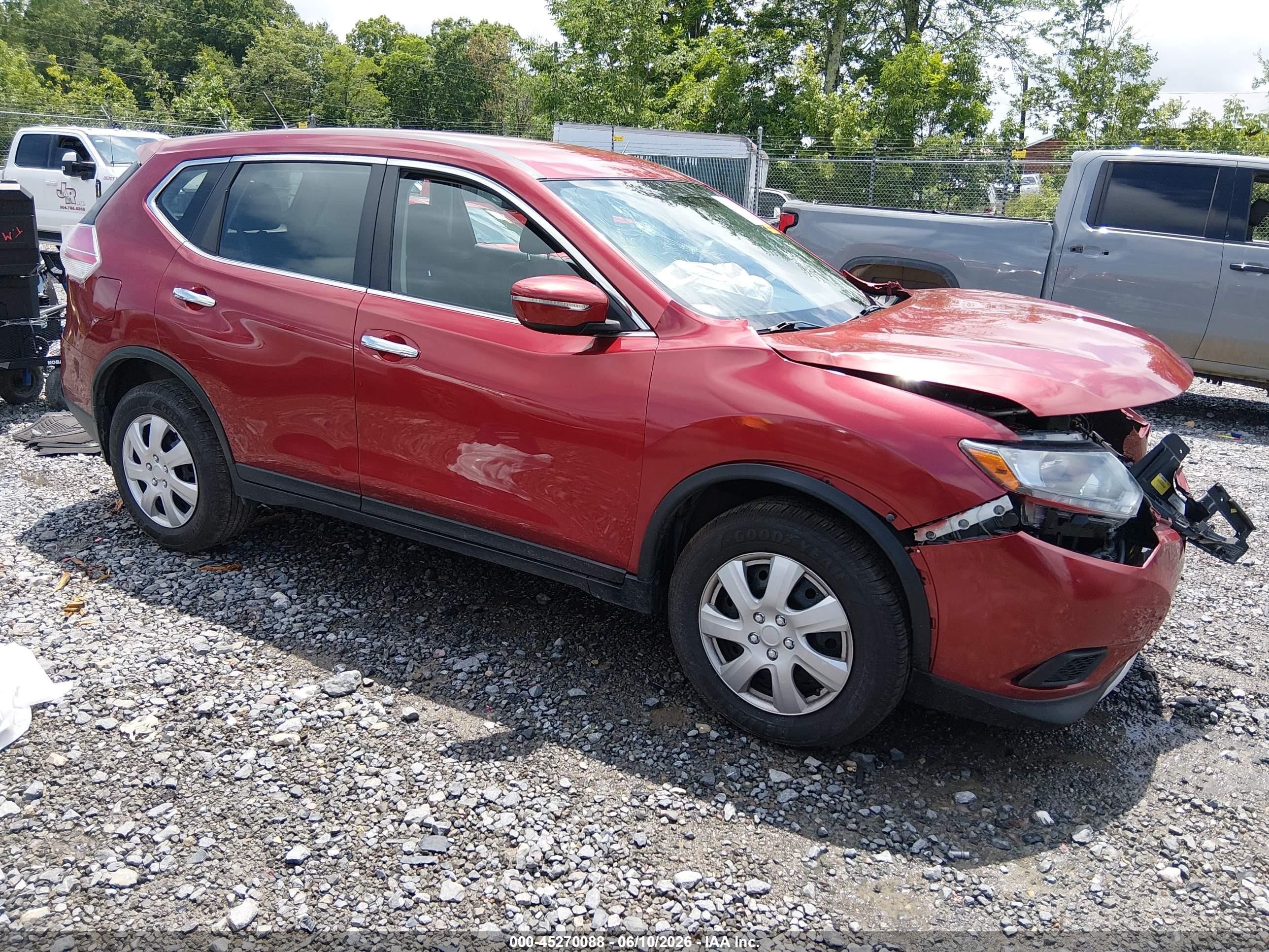2015 Nissan Rogue S Red vin: KNMAT2MV1FP572210