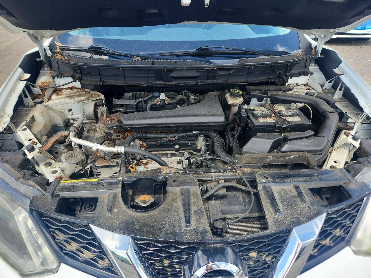 2015 Nissan Rogue S Белый vin: KNMAT2MV1FP573132