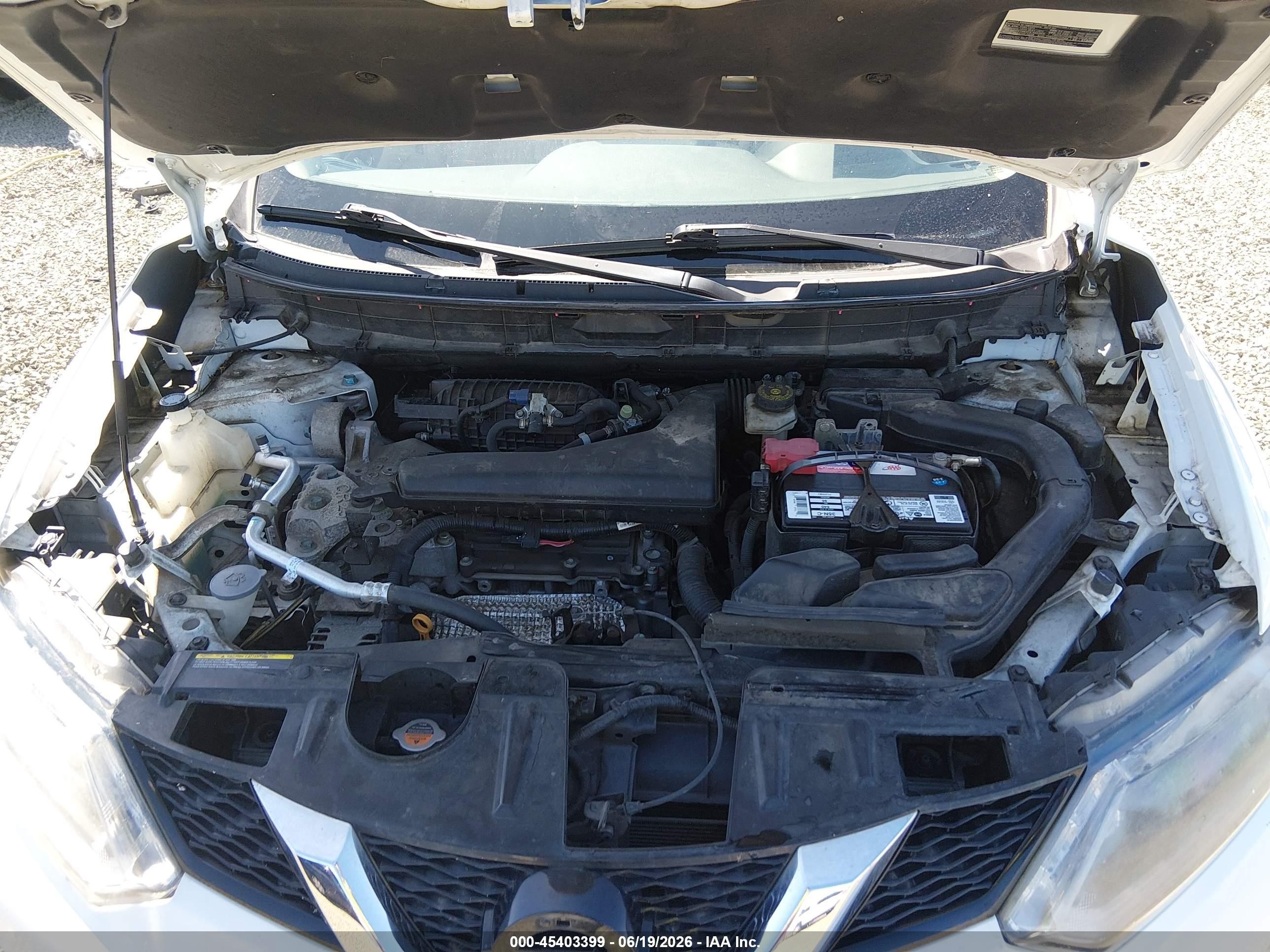 2015 Nissan Rogue S White vin: KNMAT2MV1FP581845