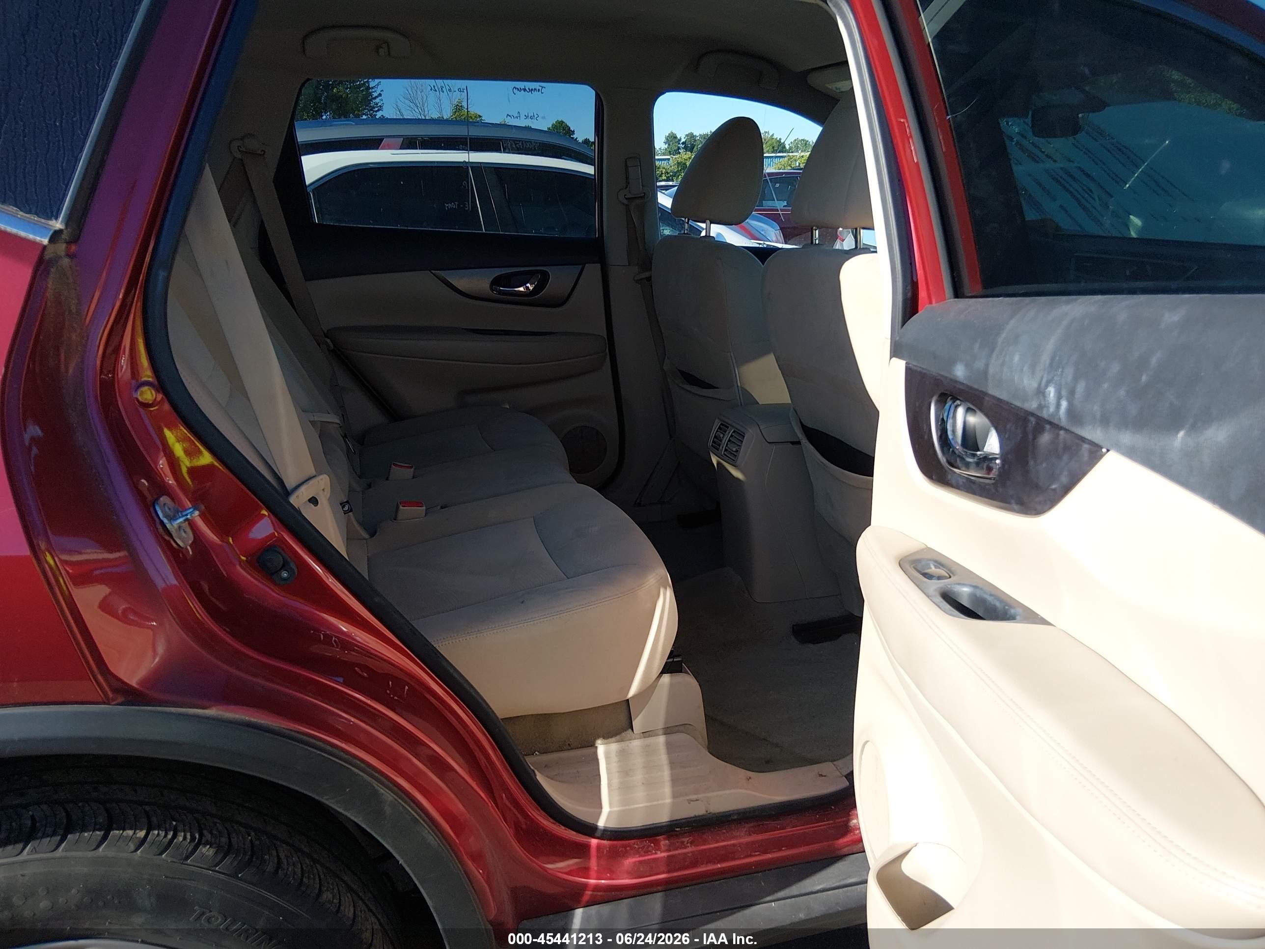 2015 Nissan Rogue Sv Red vin: KNMAT2MV1FP585054