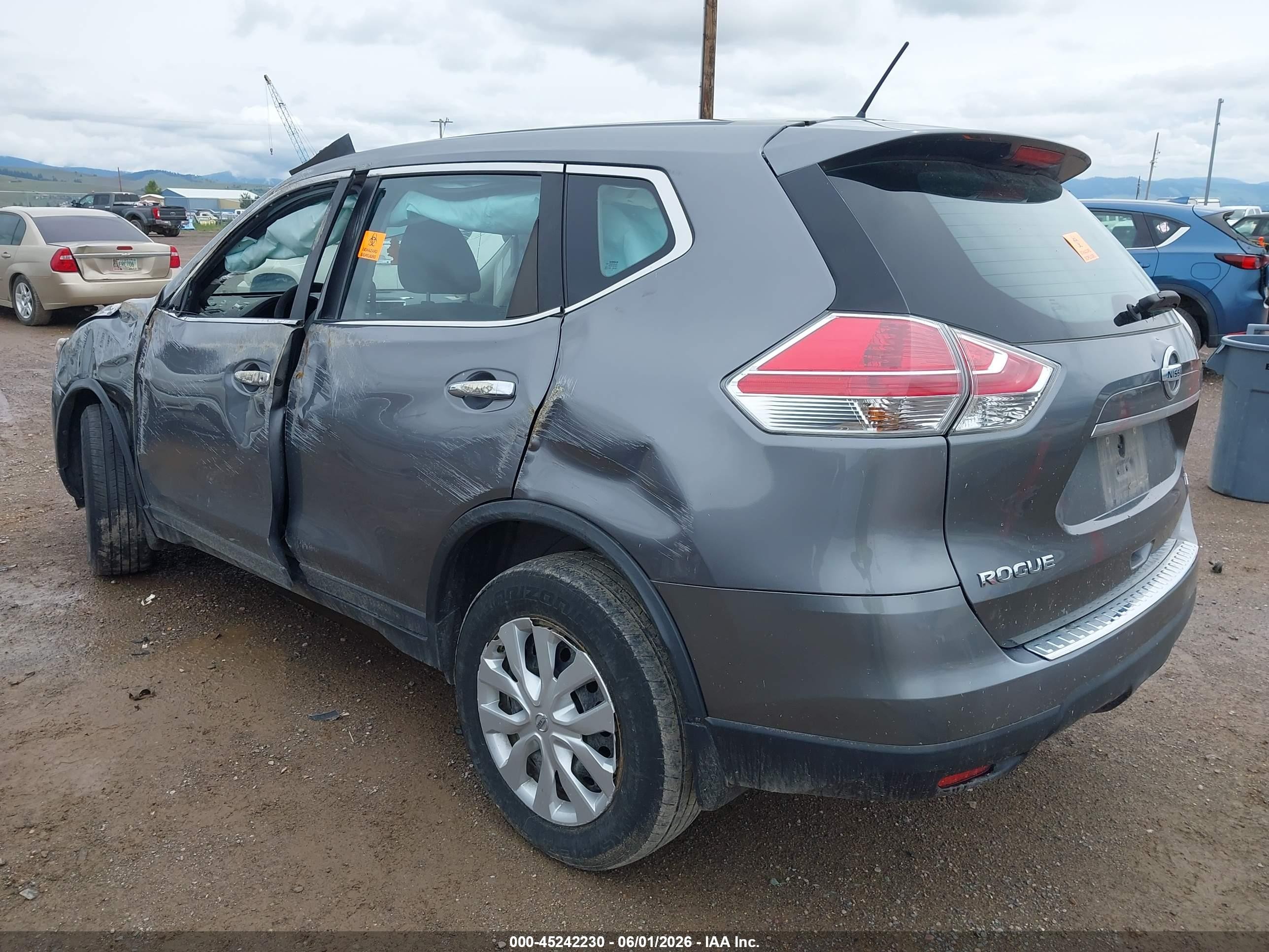 2015 Nissan Rogue S Blue vin: KNMAT2MV1FP585863