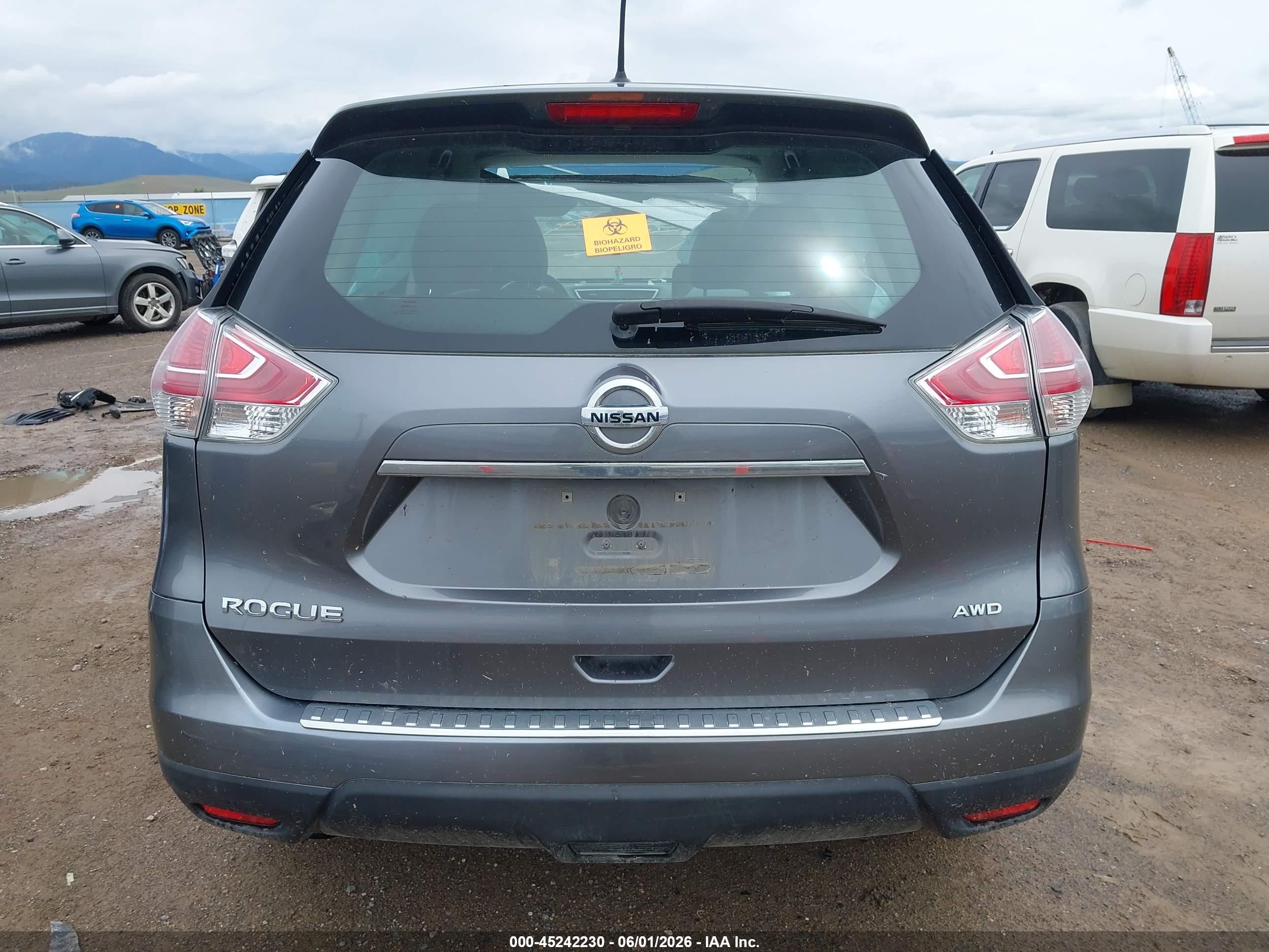 2015 Nissan Rogue S Blue vin: KNMAT2MV1FP585863