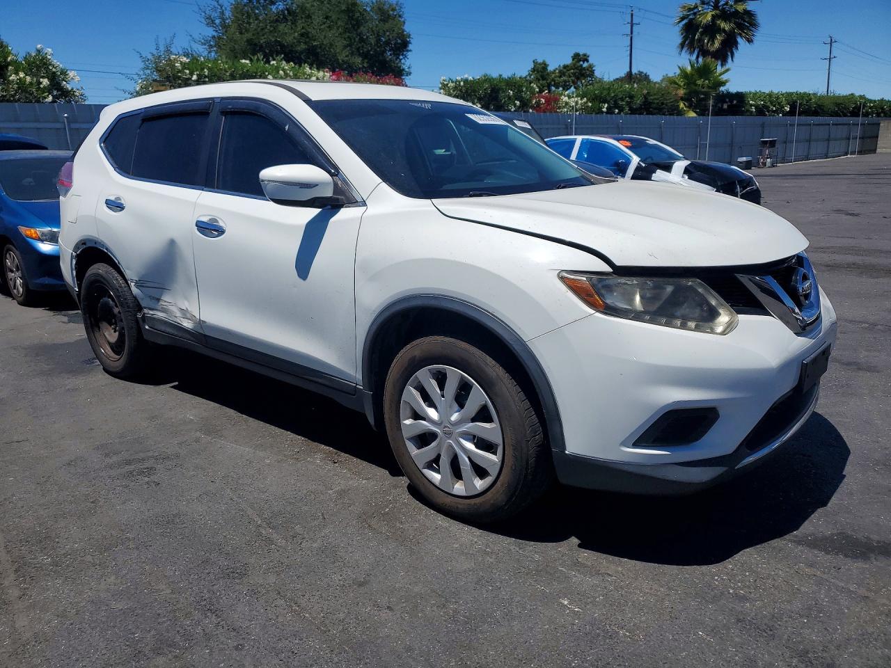 2015 Nissan Rogue S White vin: KNMAT2MV1FP589489