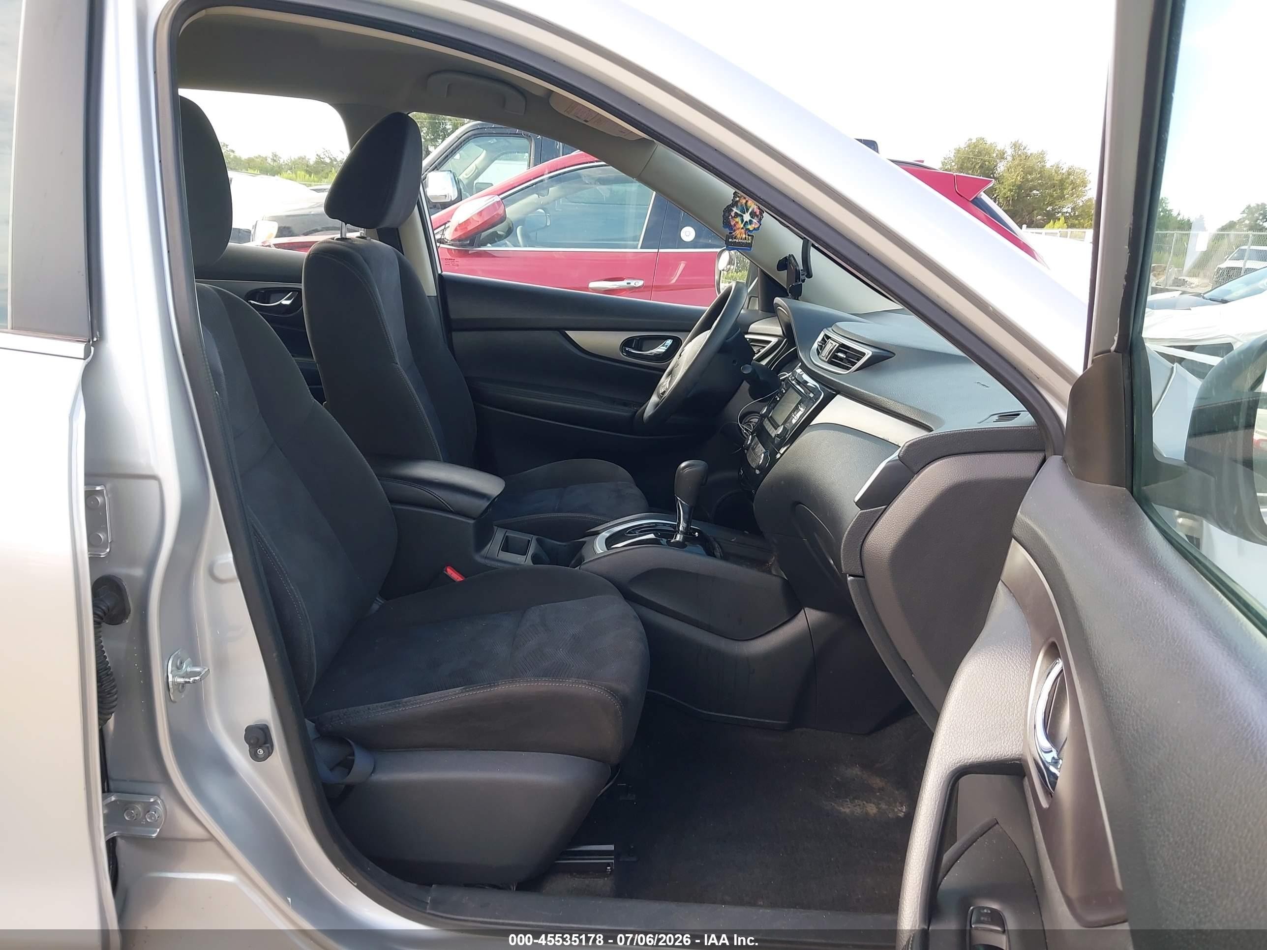 2015 Nissan Rogue S Silver vin: KNMAT2MV1FP591517