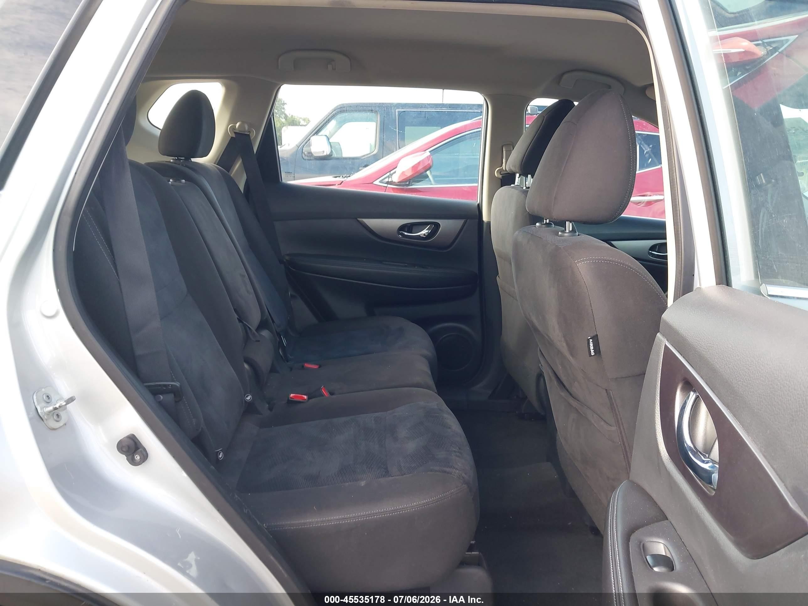 2015 Nissan Rogue S Silver vin: KNMAT2MV1FP591517