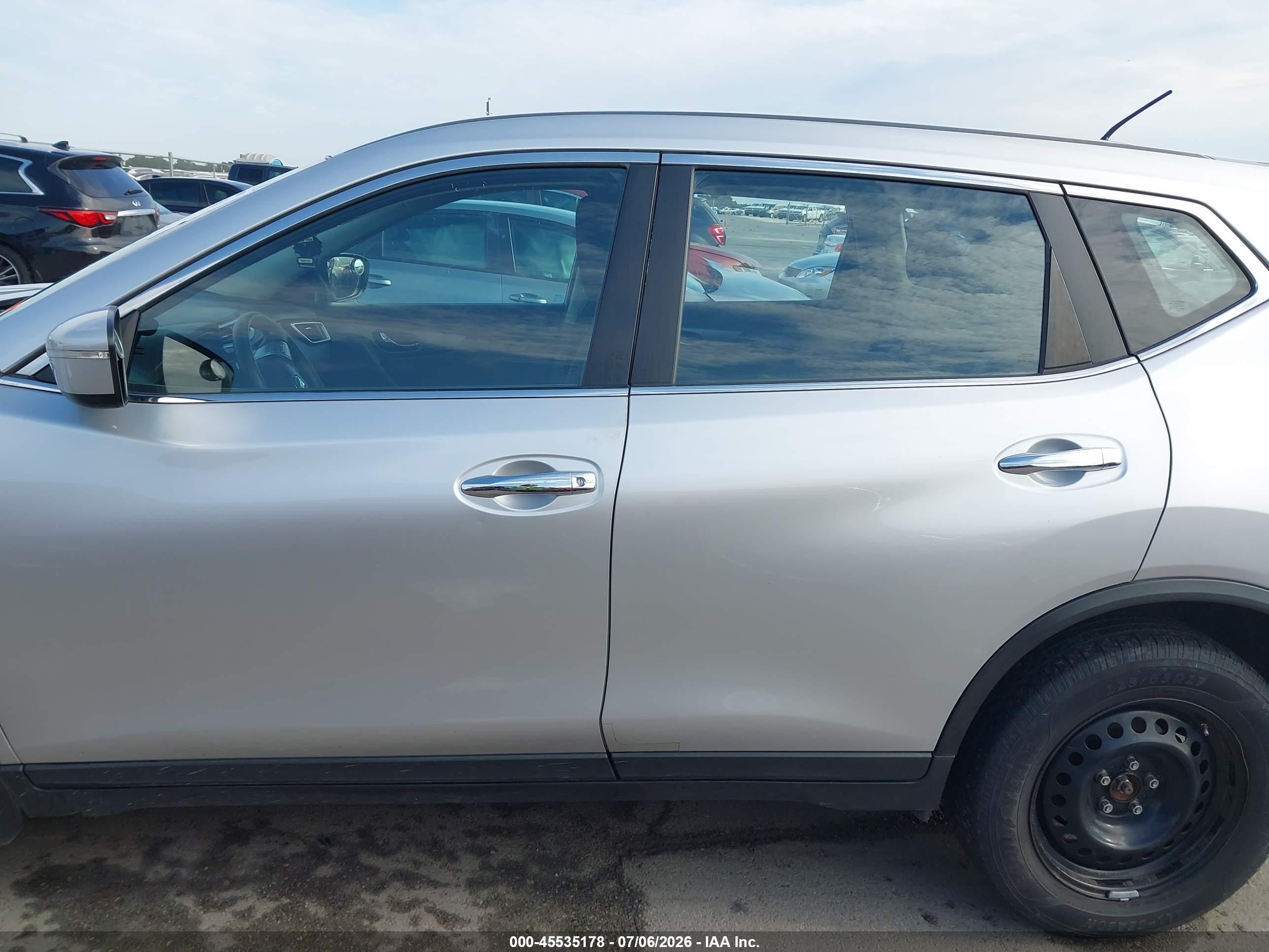 2015 Nissan Rogue S Silver vin: KNMAT2MV1FP591517