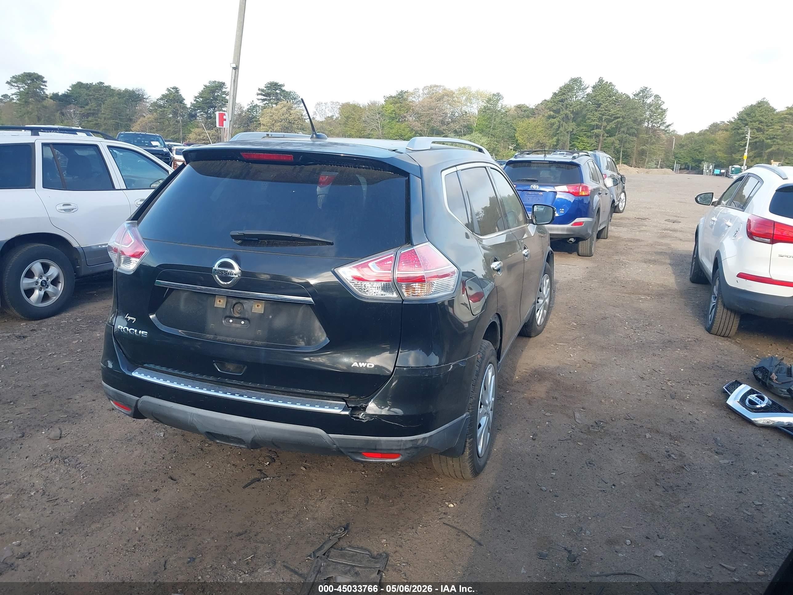 2016 Nissan Rogue S Черный vin: KNMAT2MV1GP694356
