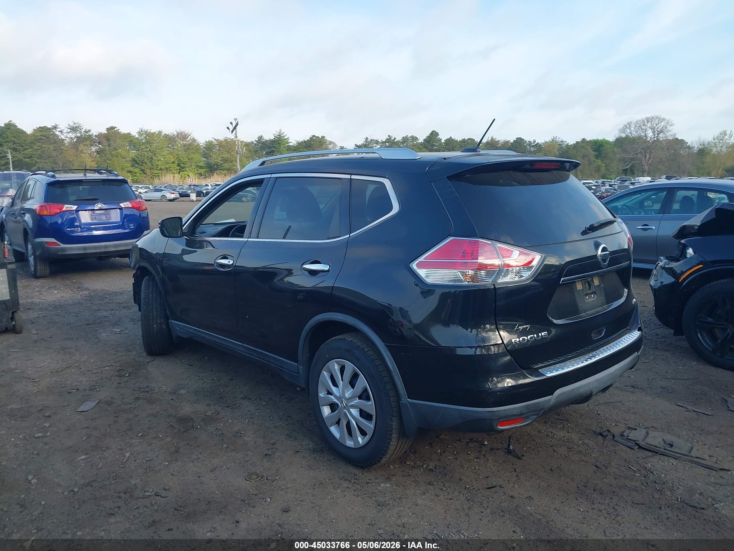 2016 Nissan Rogue S Черный vin: KNMAT2MV1GP694356