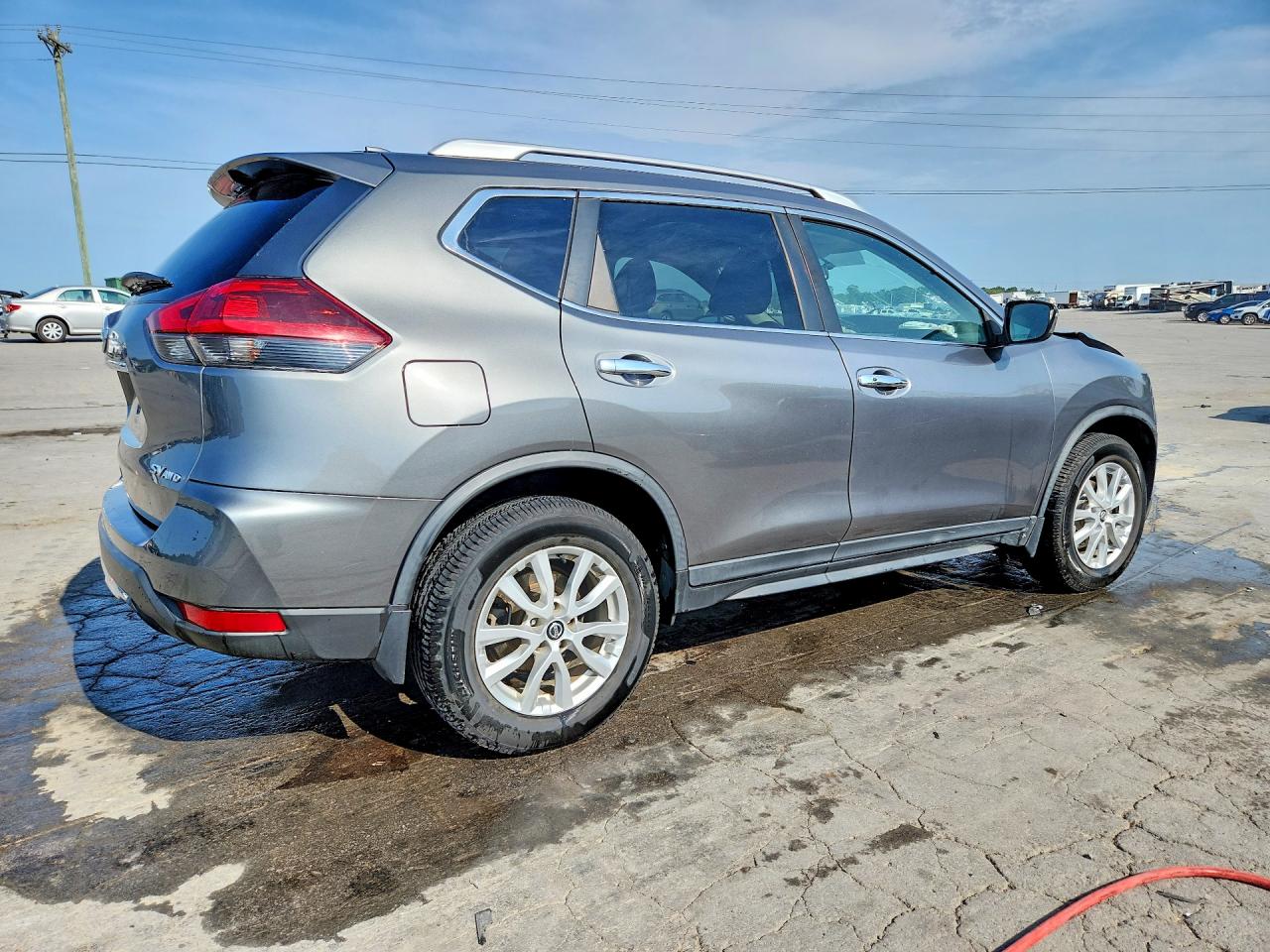 2018 Nissan Rogue Sv Gray vin: KNMAT2MV1JP603321