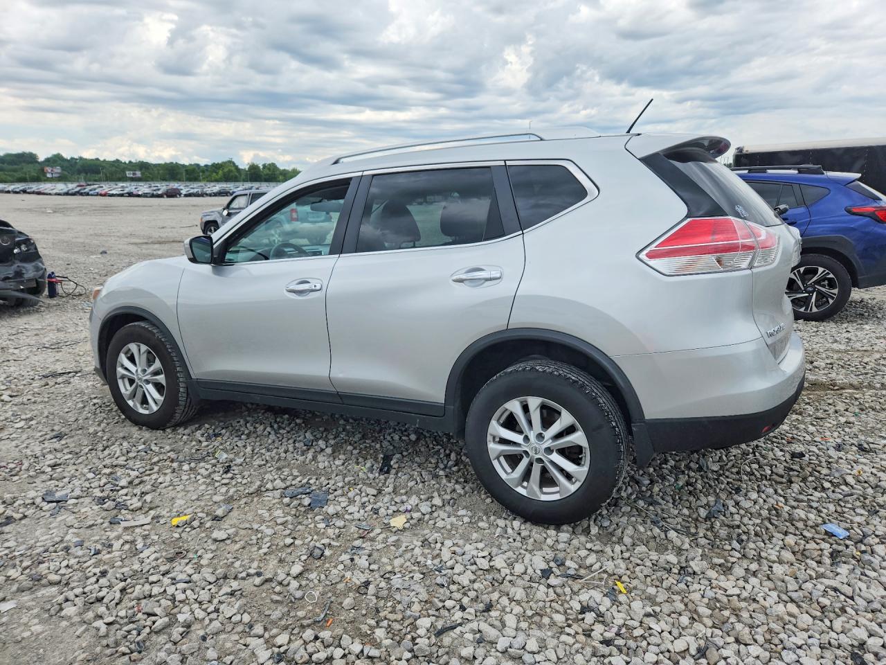 2015 Nissan Rogue Sv Silver vin: KNMAT2MV2FP502943