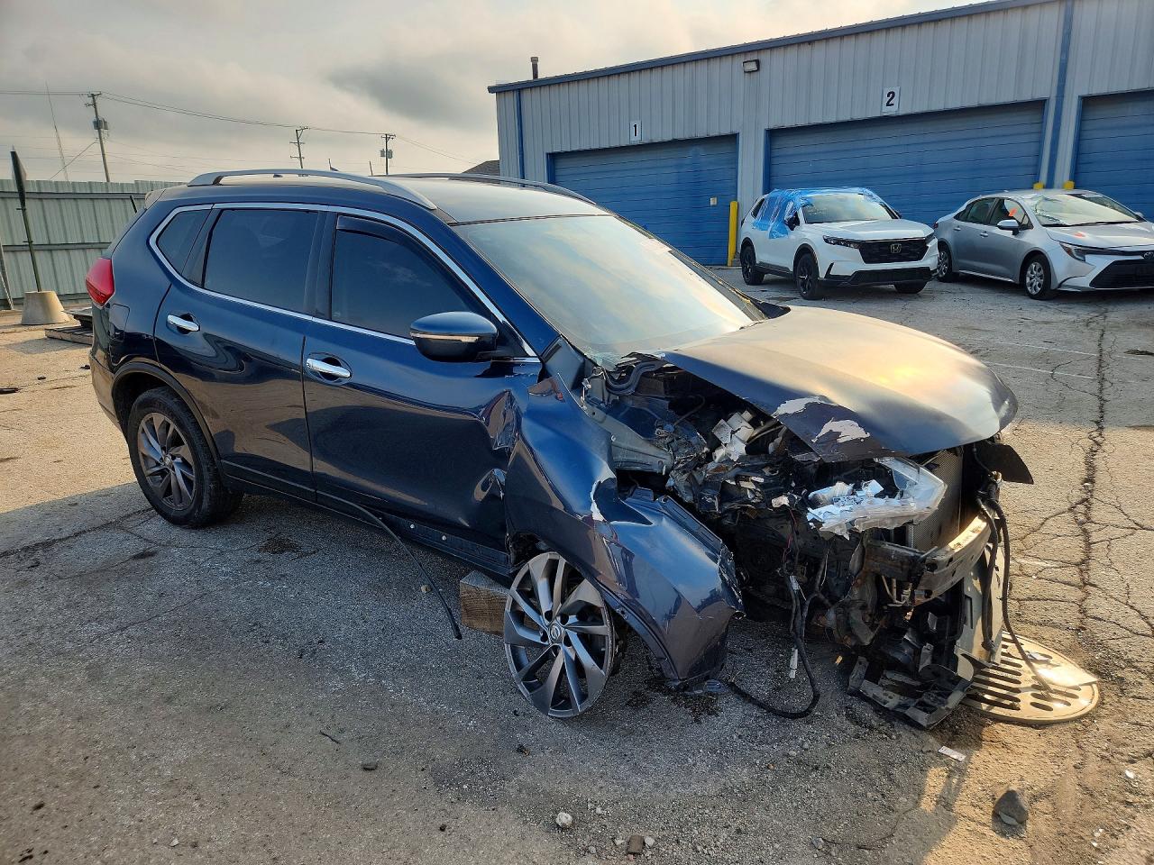 2015 Nissan Rogue S Синий vin: KNMAT2MV2FP514588