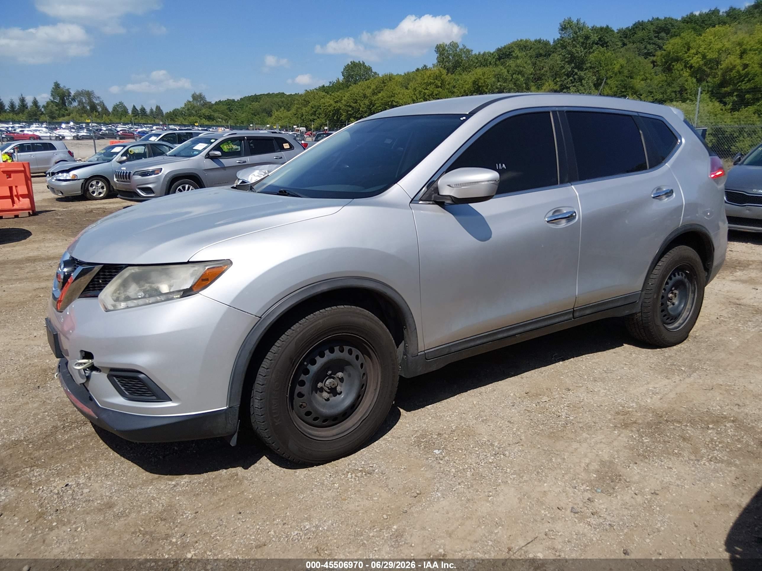 2015 Nissan Rogue S Silver vin: KNMAT2MV2FP531133