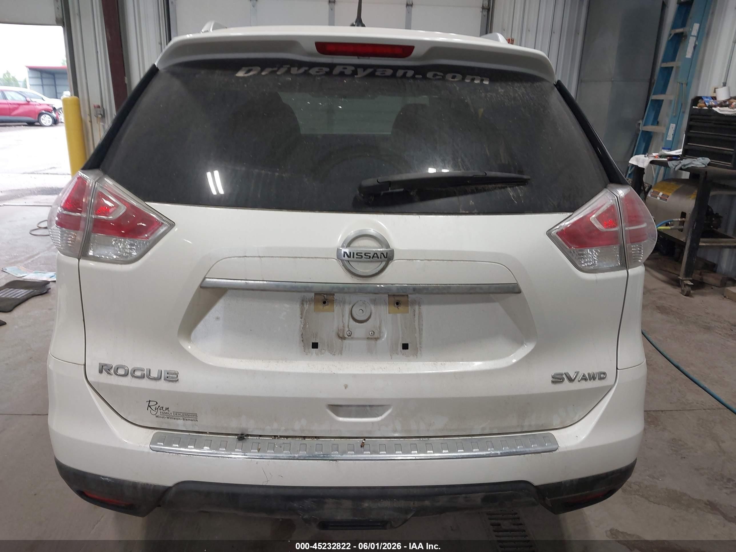 2015 Nissan Rogue Sv White vin: KNMAT2MV2FP539913