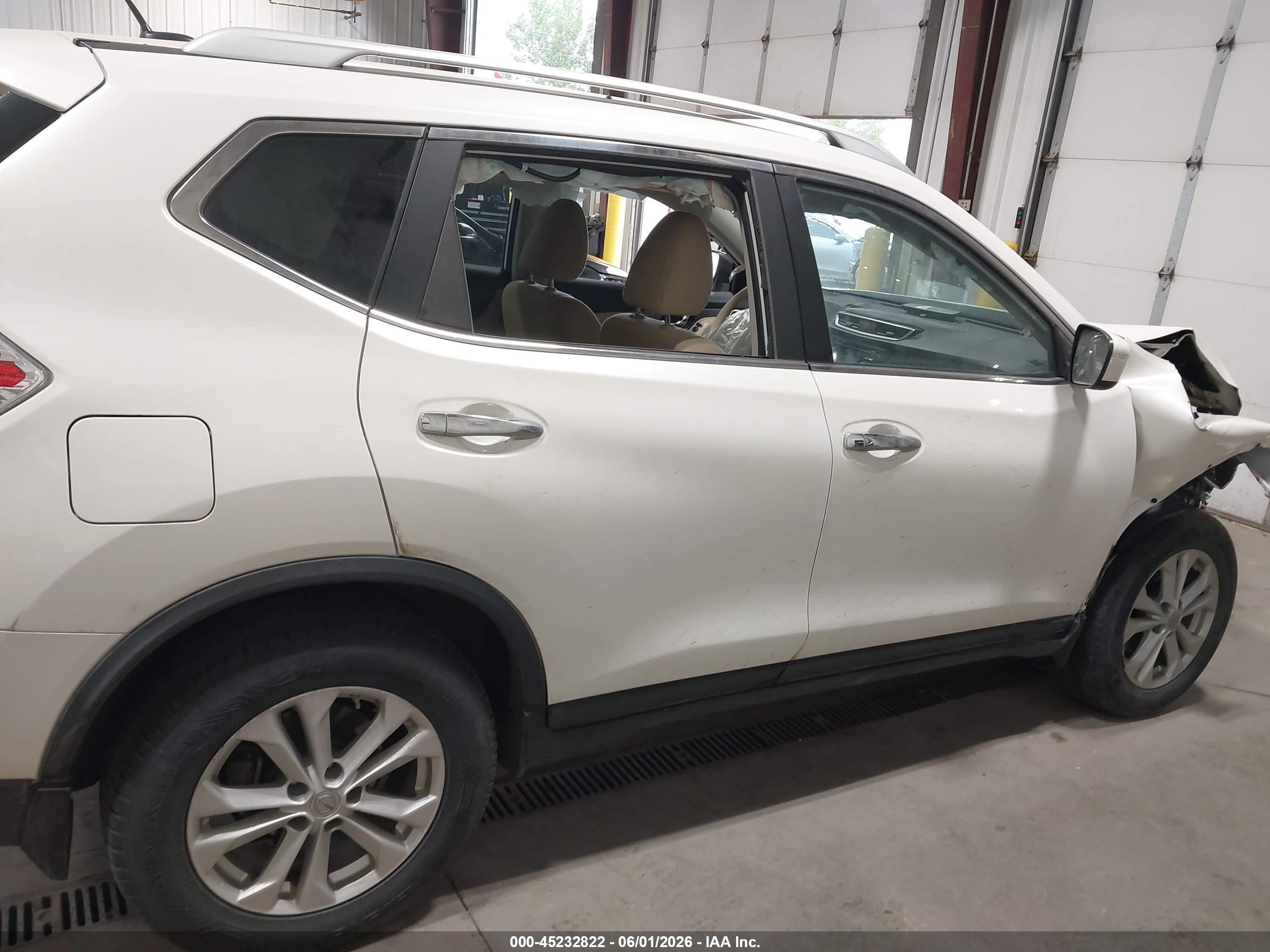 2015 Nissan Rogue Sv White vin: KNMAT2MV2FP539913