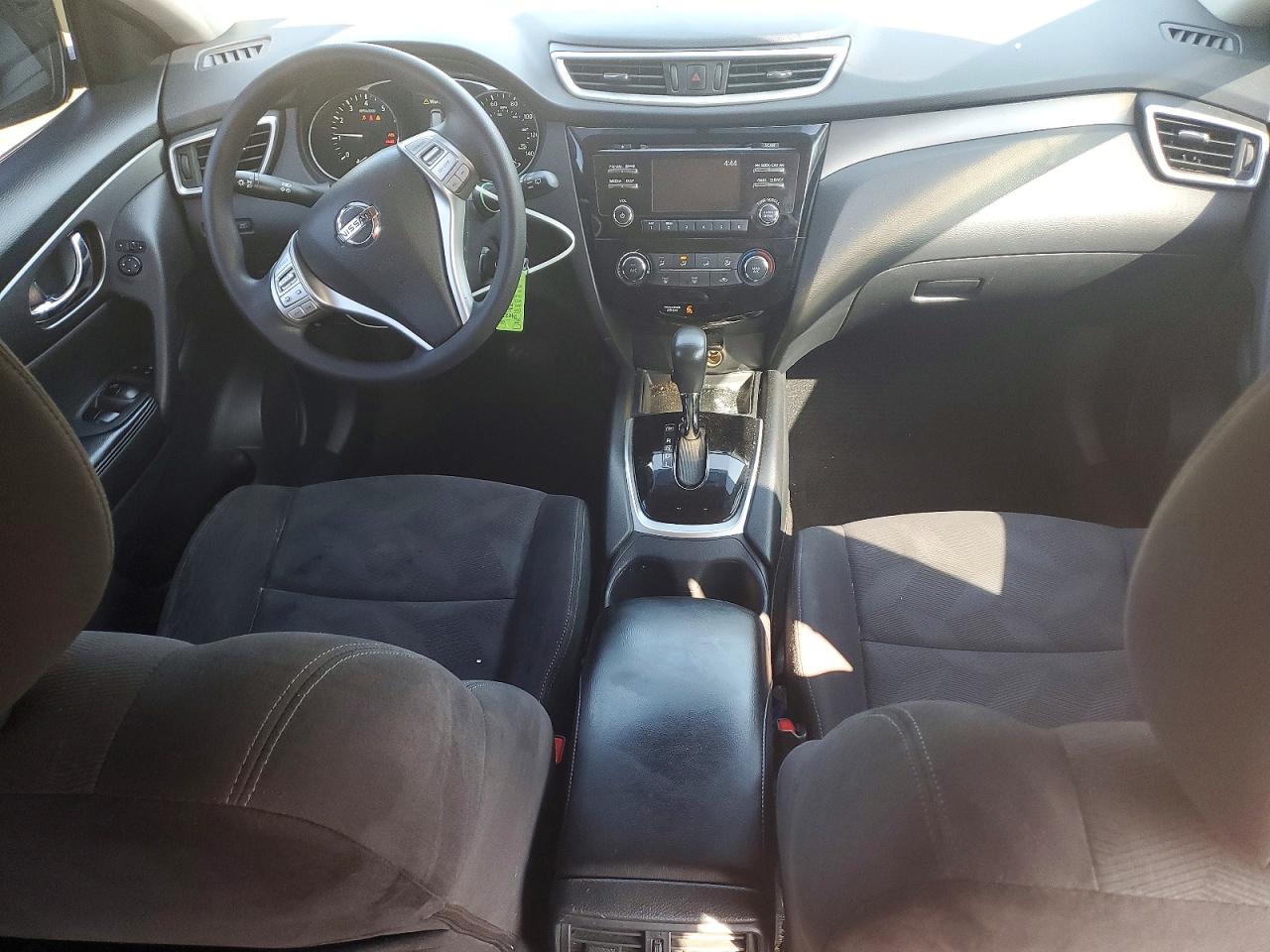 2015 Nissan Rogue S Серый vin: KNMAT2MV2FP547252