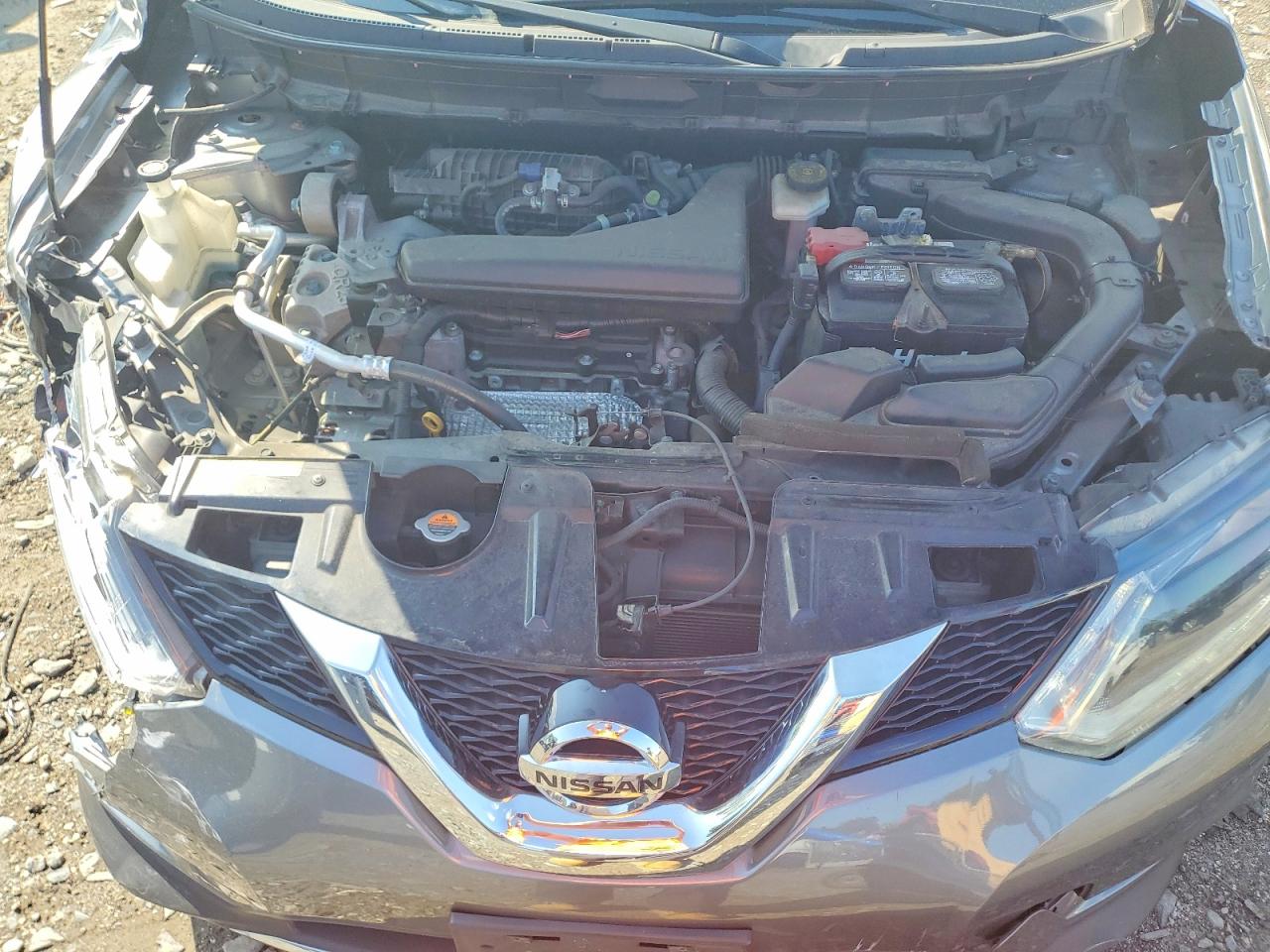 2015 Nissan Rogue S Серый vin: KNMAT2MV2FP547252