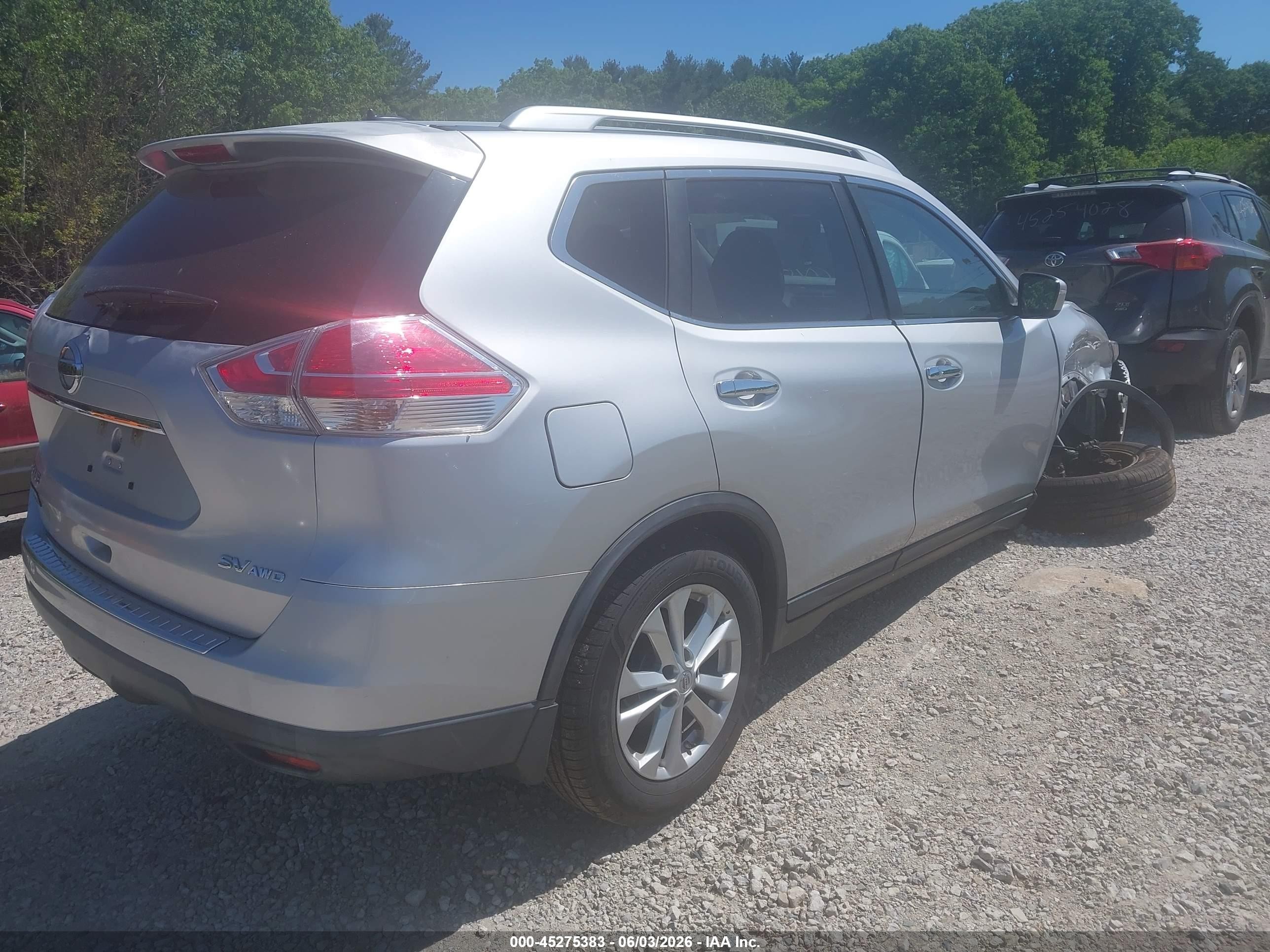2015 Nissan Rogue Sv Silver vin: KNMAT2MV2FP563483