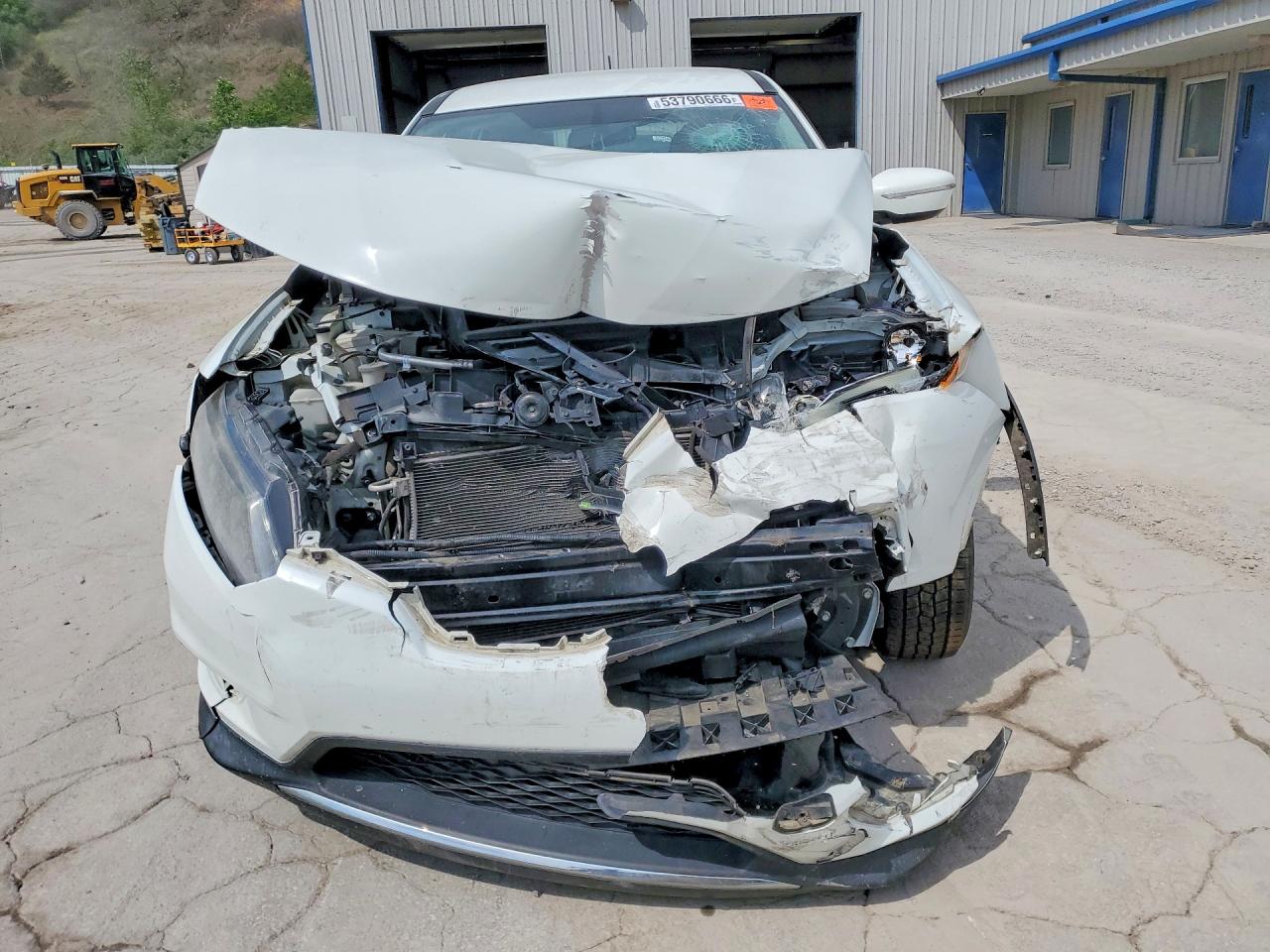 2015 Nissan Rogue S White vin: KNMAT2MV2FP583197