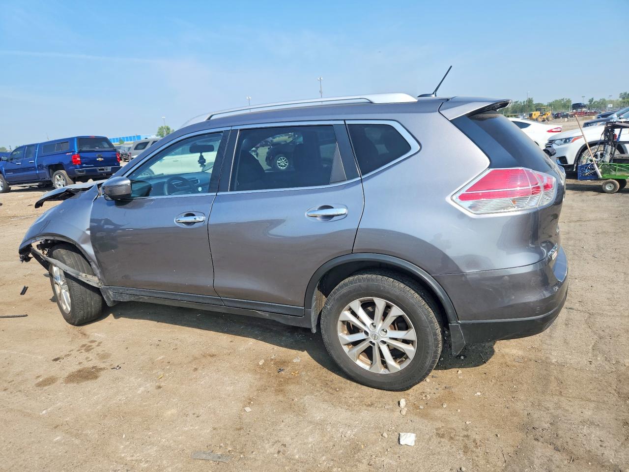 2016 Nissan Rogue Sv Серебряный vin: KNMAT2MV2GP601182