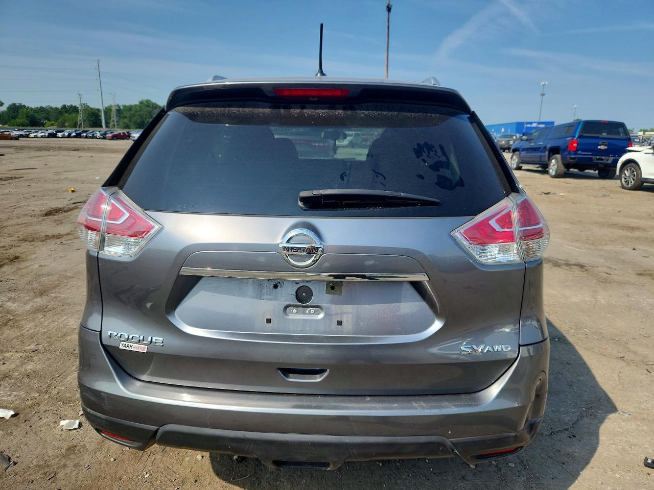 2016 Nissan Rogue Sv Серебряный vin: KNMAT2MV2GP601182