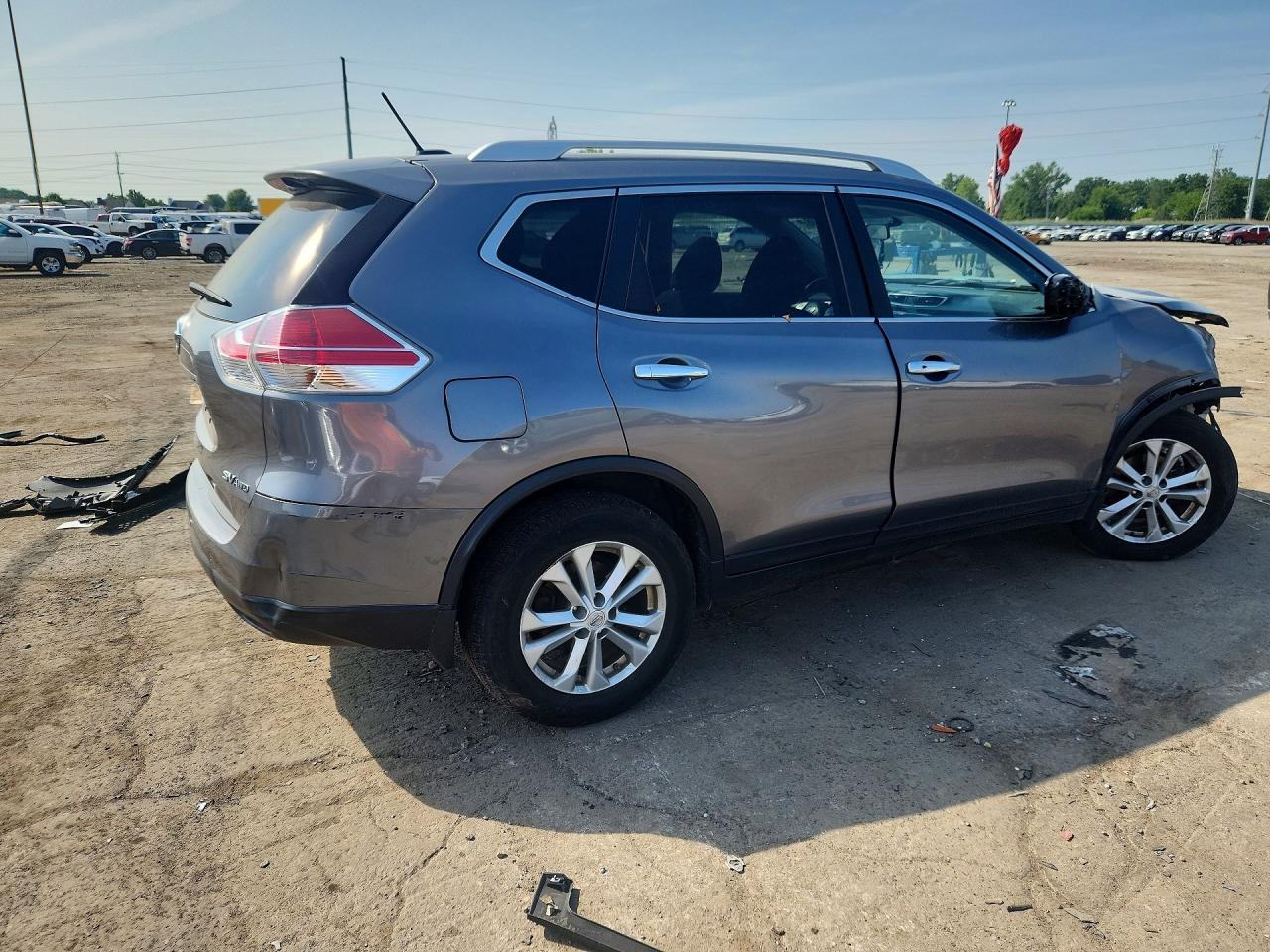 2016 Nissan Rogue Sv Серебряный vin: KNMAT2MV2GP601182