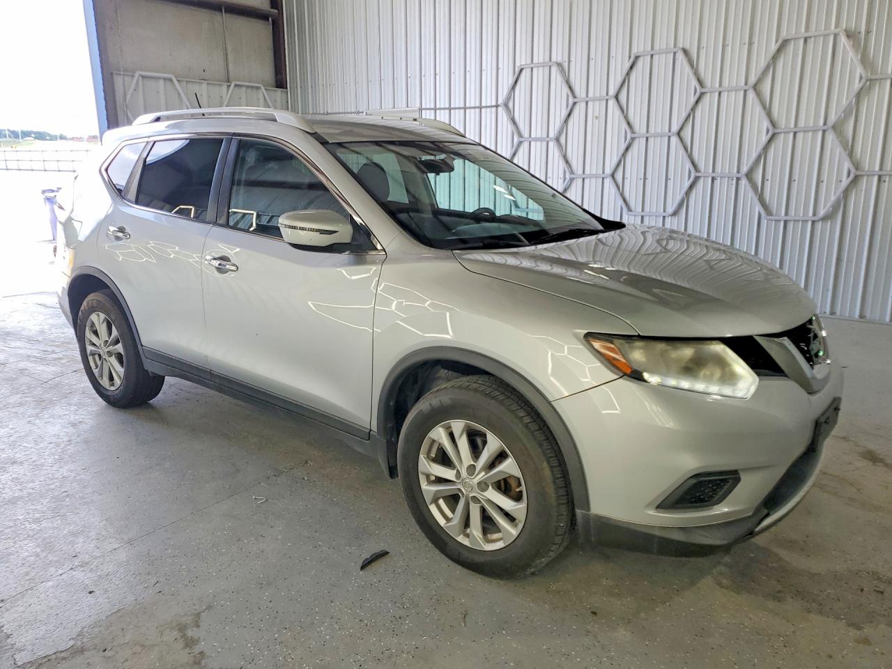 2016 Nissan Rogue Sv Silver vin: KNMAT2MV2GP631086