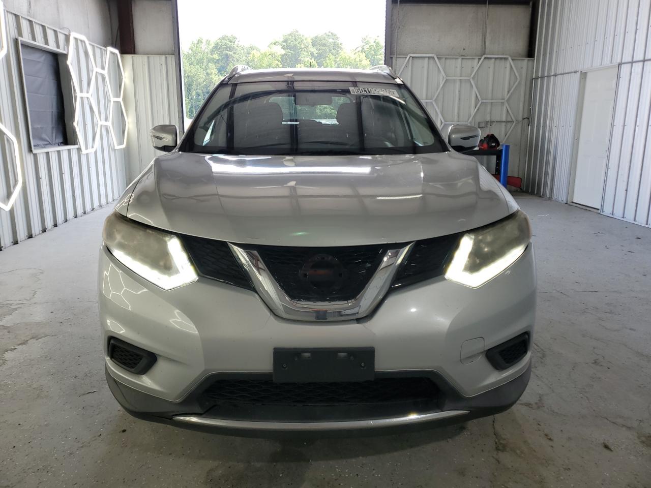 2016 Nissan Rogue Sv Silver vin: KNMAT2MV2GP631086 Damage: Front Bumper/Cover, Broken, Replacement Required
