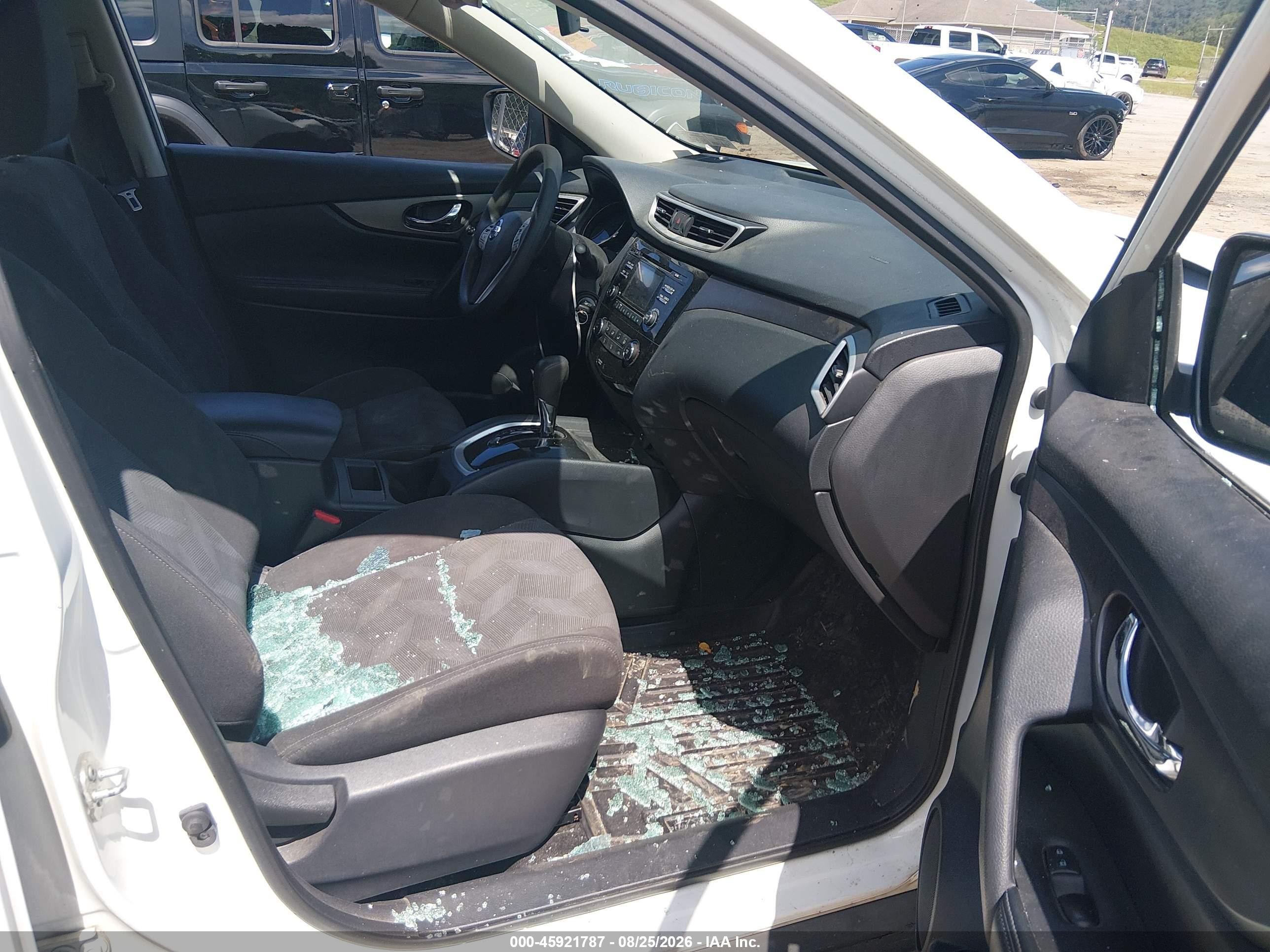 2016 Nissan Rogue S White vin: KNMAT2MV2GP635400