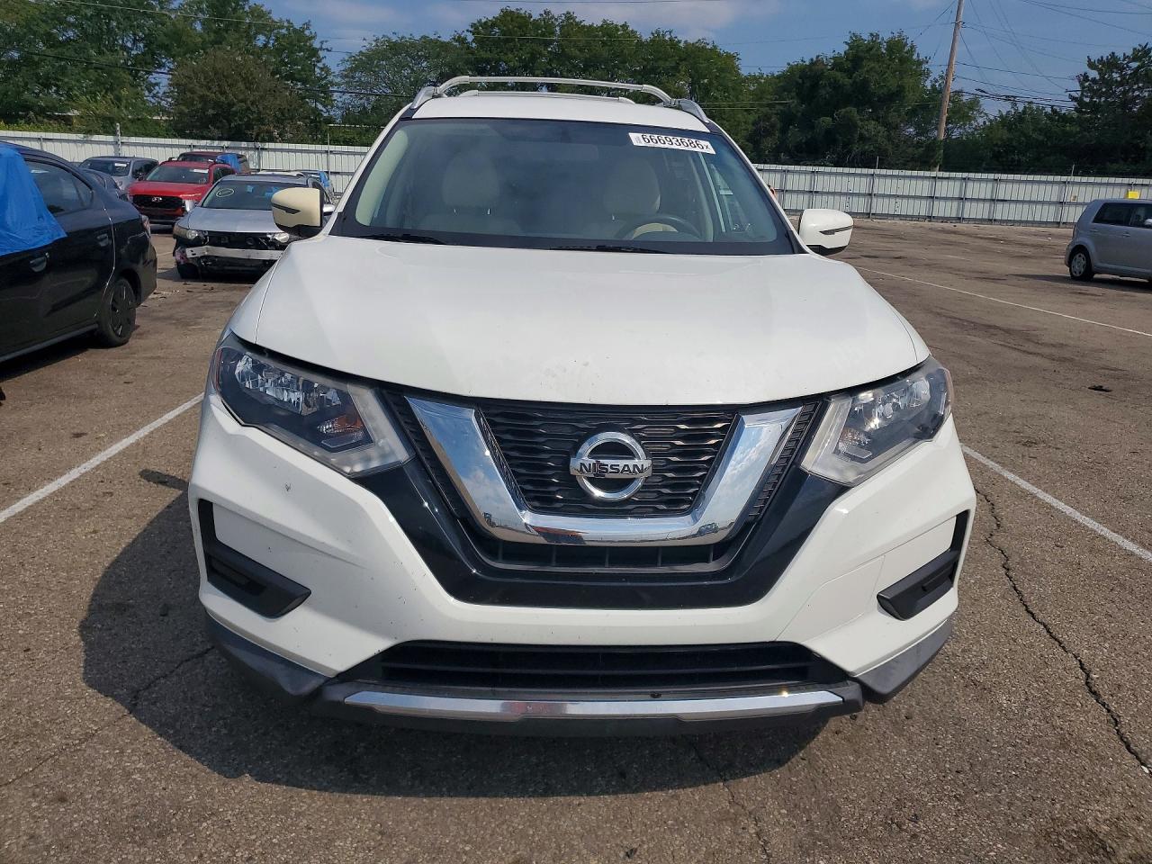 2017 Nissan Rogue S White vin: KNMAT2MV2HP512357