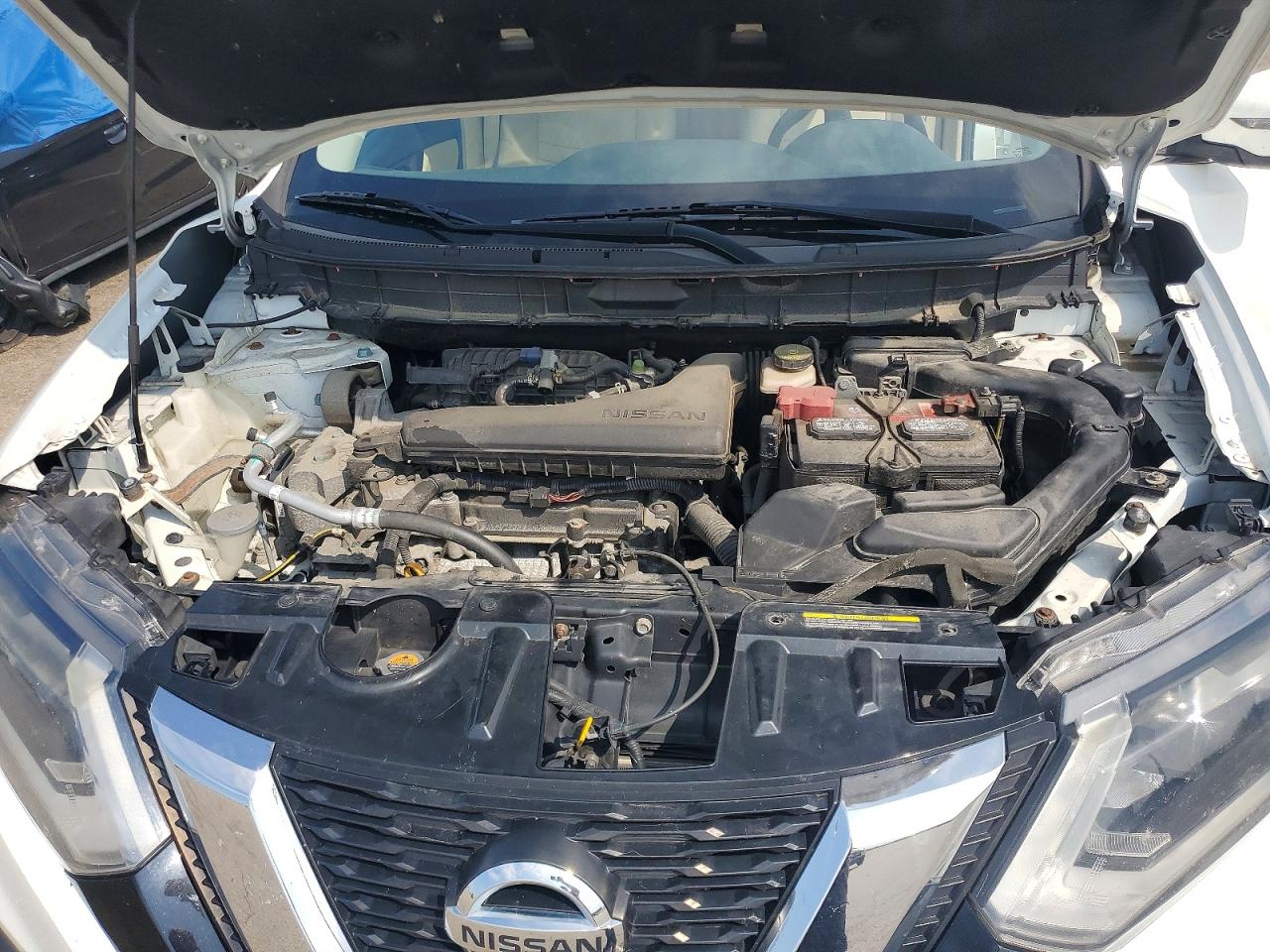 2017 Nissan Rogue S White vin: KNMAT2MV2HP512357