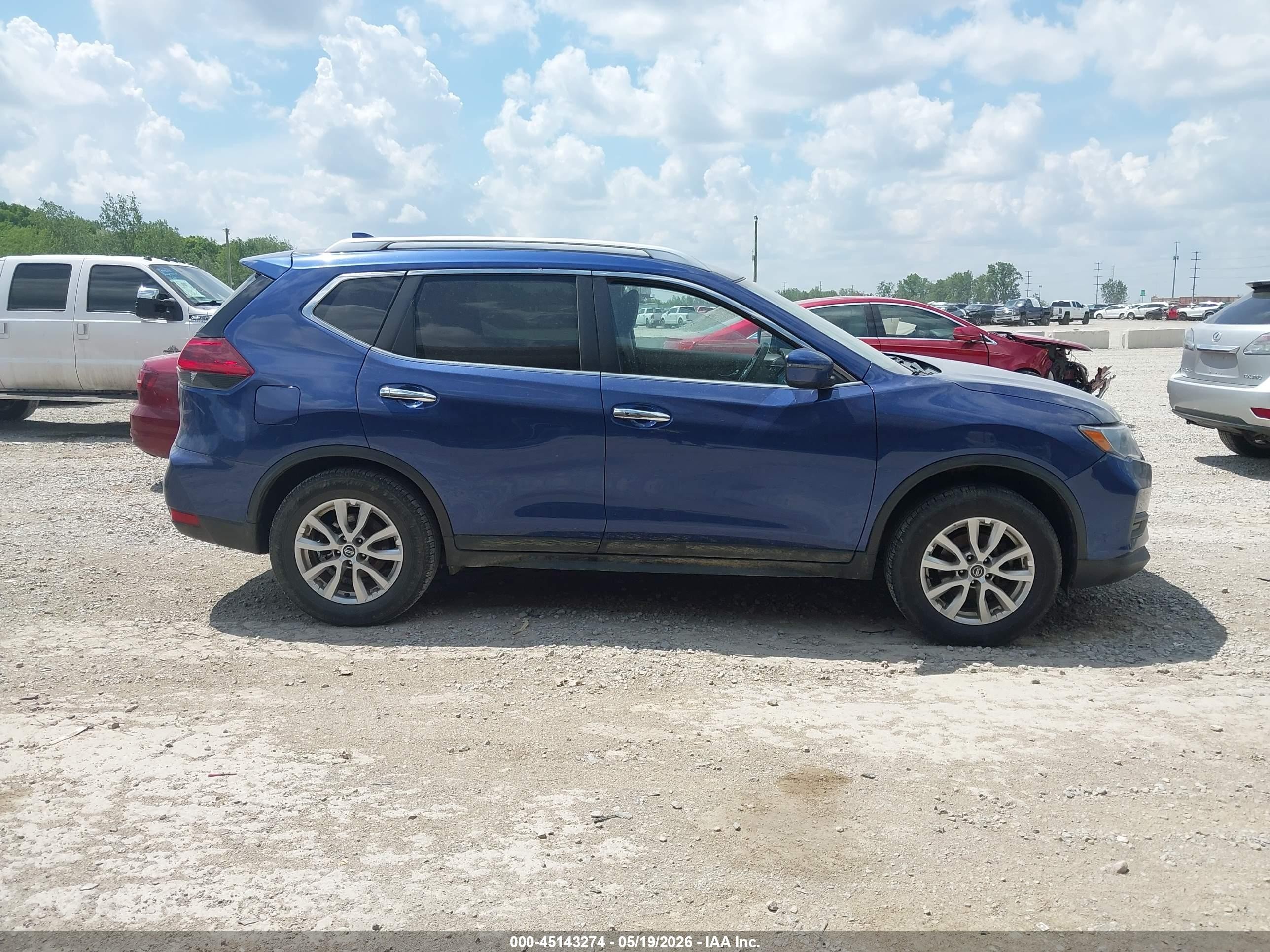 2019 Nissan Rogue Sv Blue vin: KNMAT2MV2KP509854