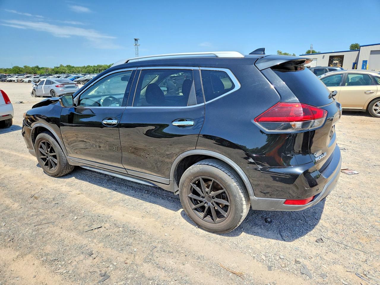 2019 Nissan Rogue Black vin: KNMAT2MV2KP519672