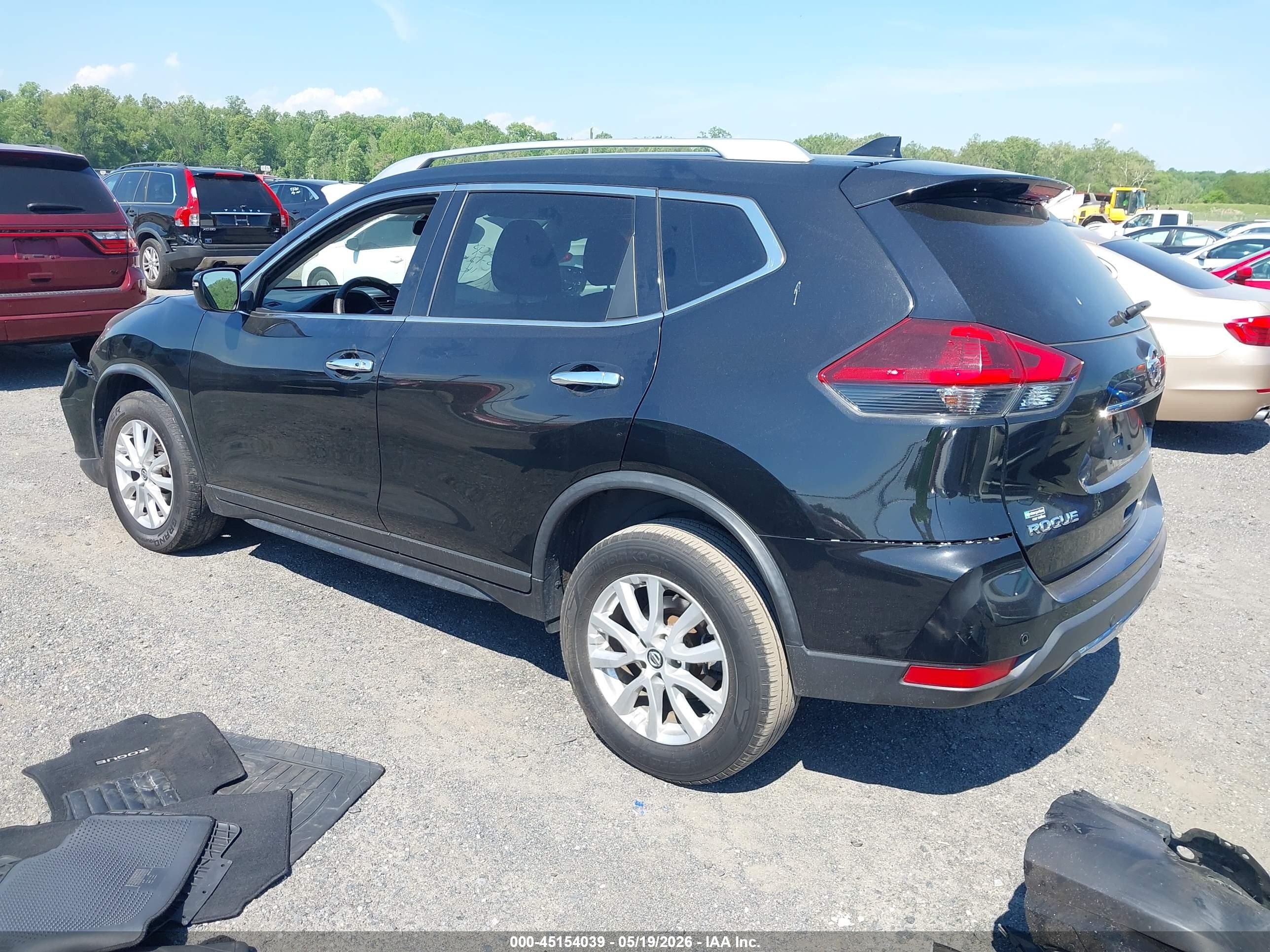 2019 Nissan Rogue Sv Черный vin: KNMAT2MV2KP530395