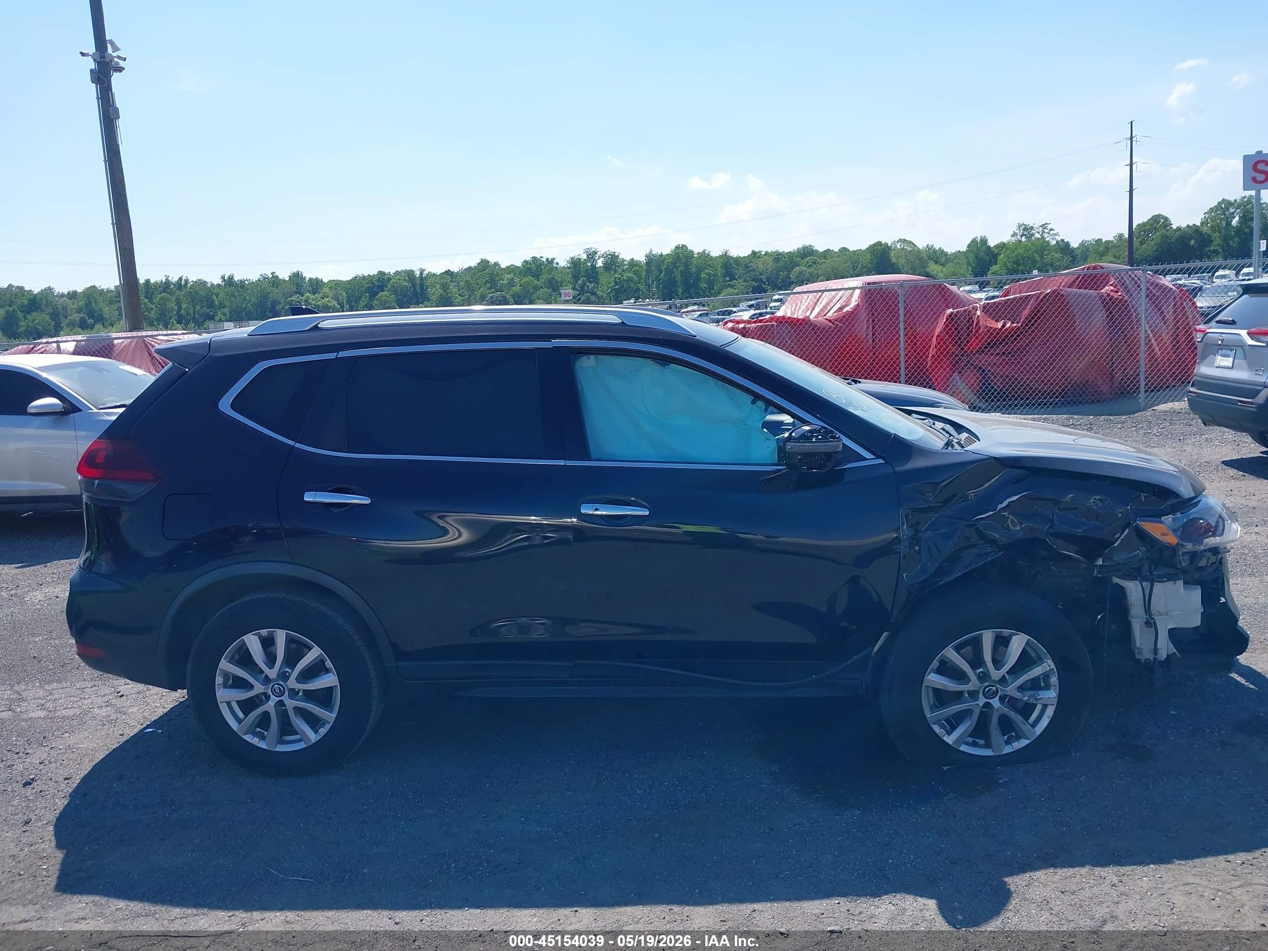 2019 Nissan Rogue Sv Черный vin: KNMAT2MV2KP530395