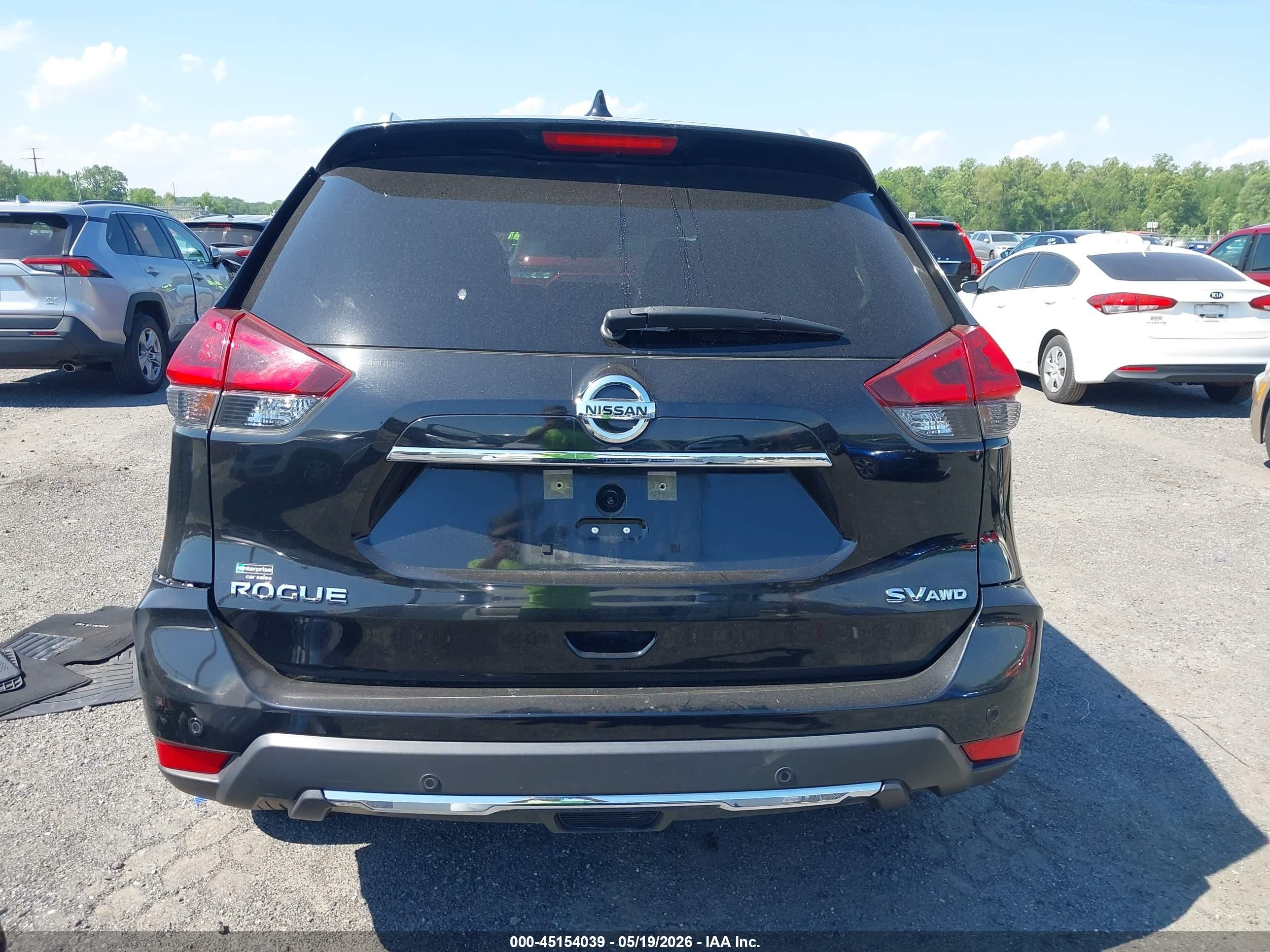2019 Nissan Rogue Sv Черный vin: KNMAT2MV2KP530395