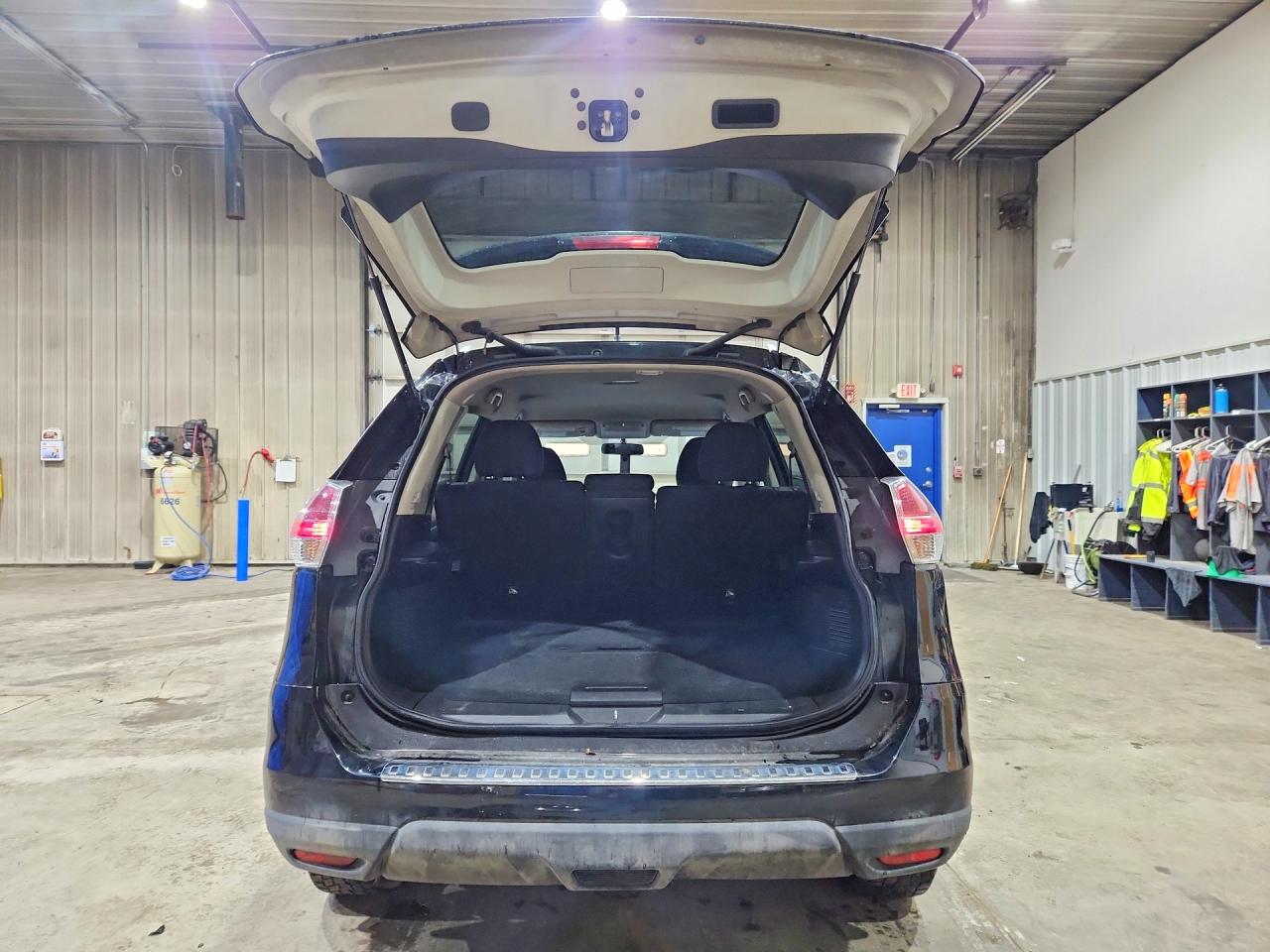 2015 Nissan Rogue Sv Black vin: KNMAT2MV3FP525423