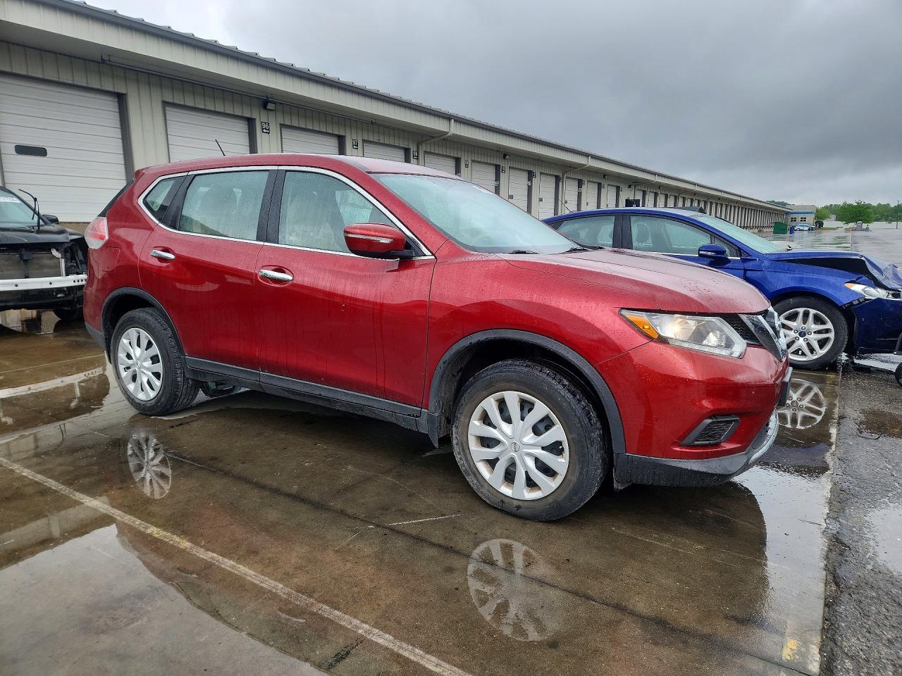 2015 Nissan Rogue S Burgundy vin: KNMAT2MV3FP537877