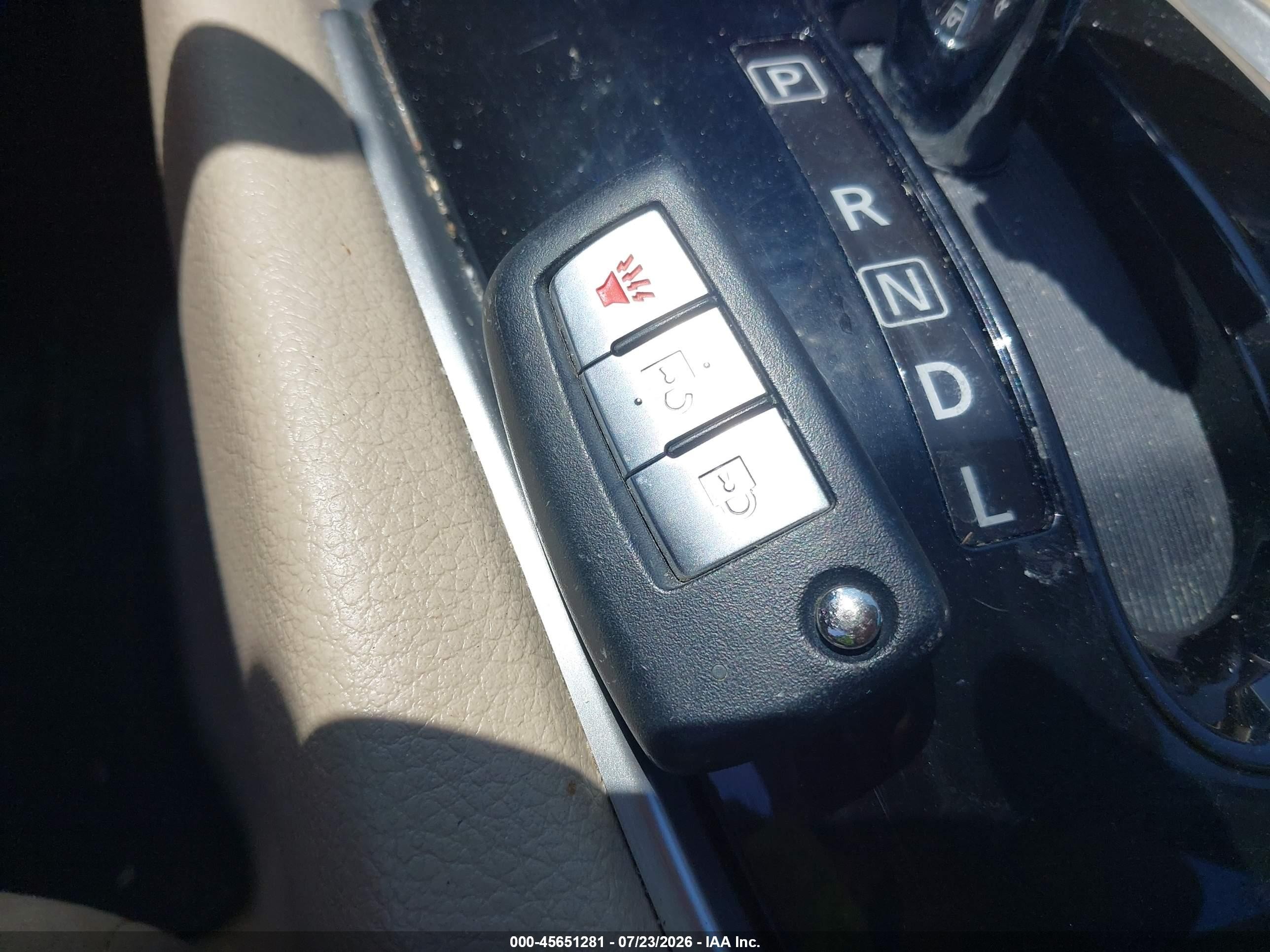2015 Nissan Rogue S Black vin: KNMAT2MV3FP562827
