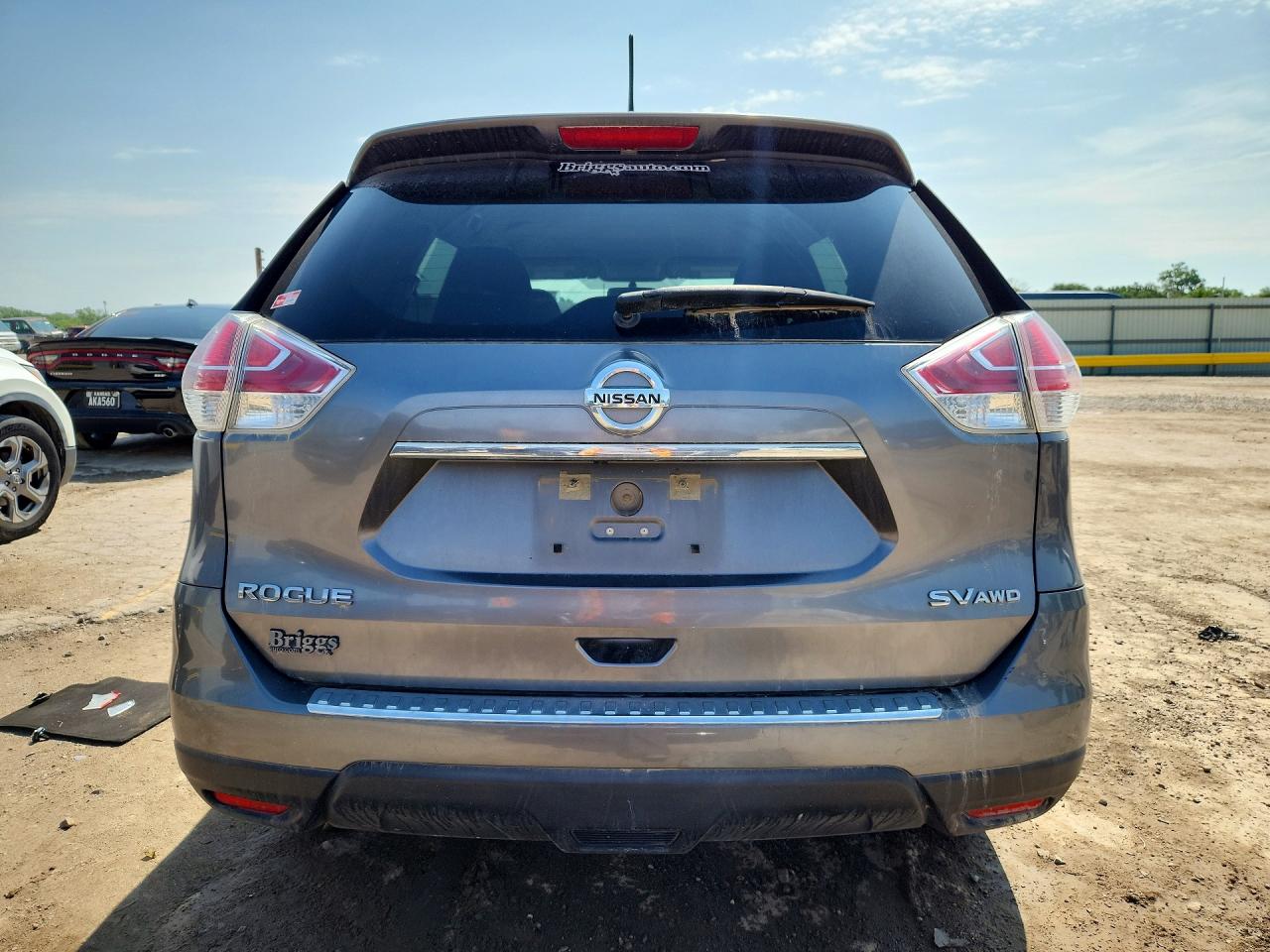 2015 Nissan Rogue Sv Silver vin: KNMAT2MV3FP566280