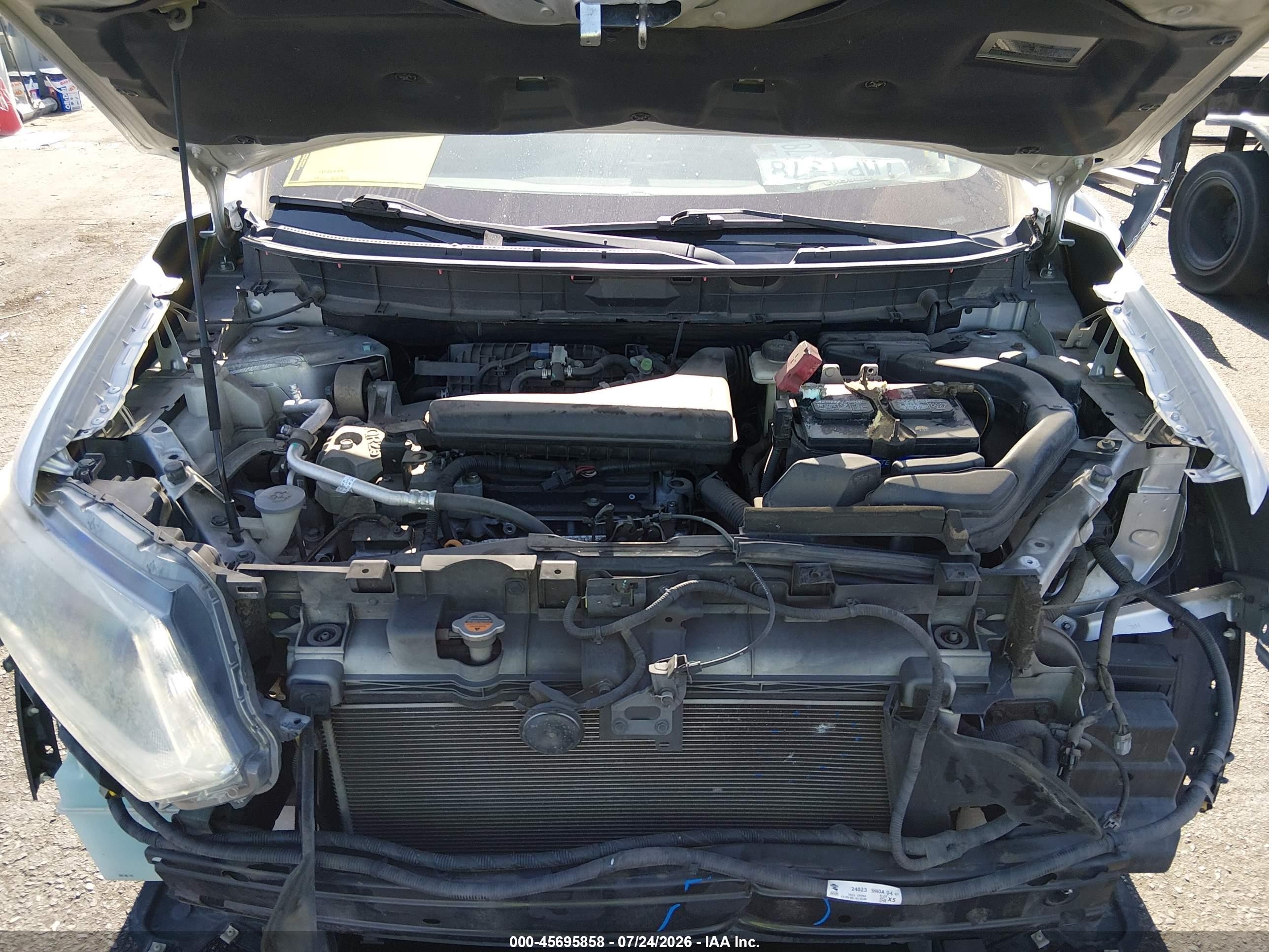 2015 Nissan Rogue Sv Silver vin: KNMAT2MV3FP568918